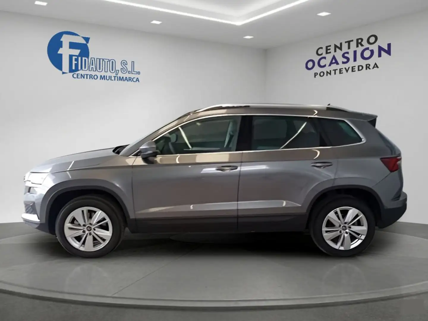 Skoda Karoq 1.5 TSI Selection ACT DSG 110KW Gris - 2
