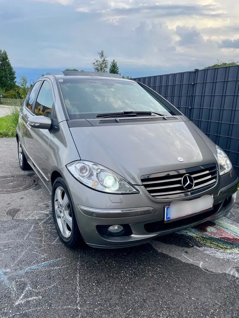 Mercedes-Benz A 170 A-Edition Avantgarde Aut. Grau - 2