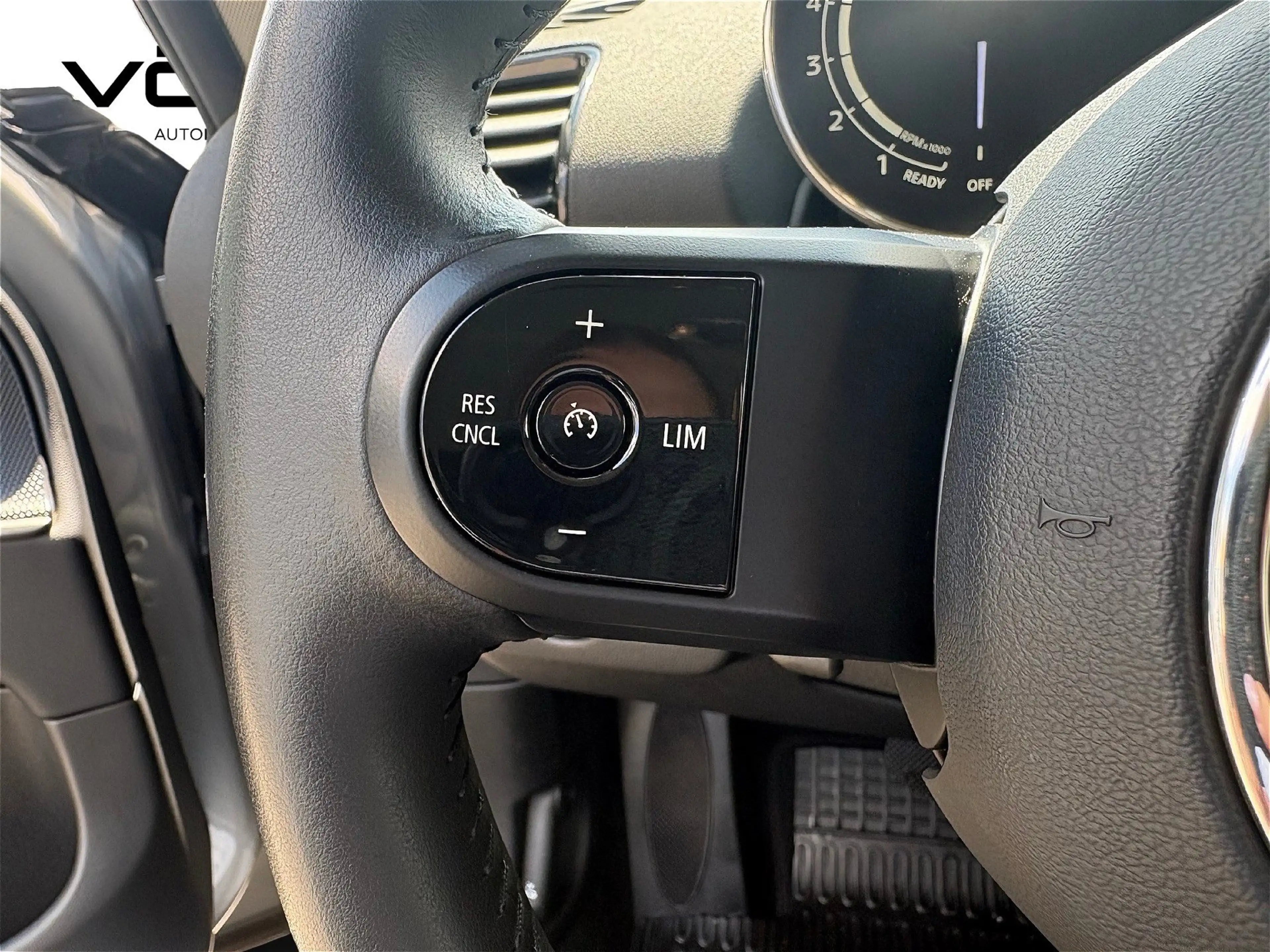 MINI Cooper Clubman Classic Trim LED Tempomat — photo 13