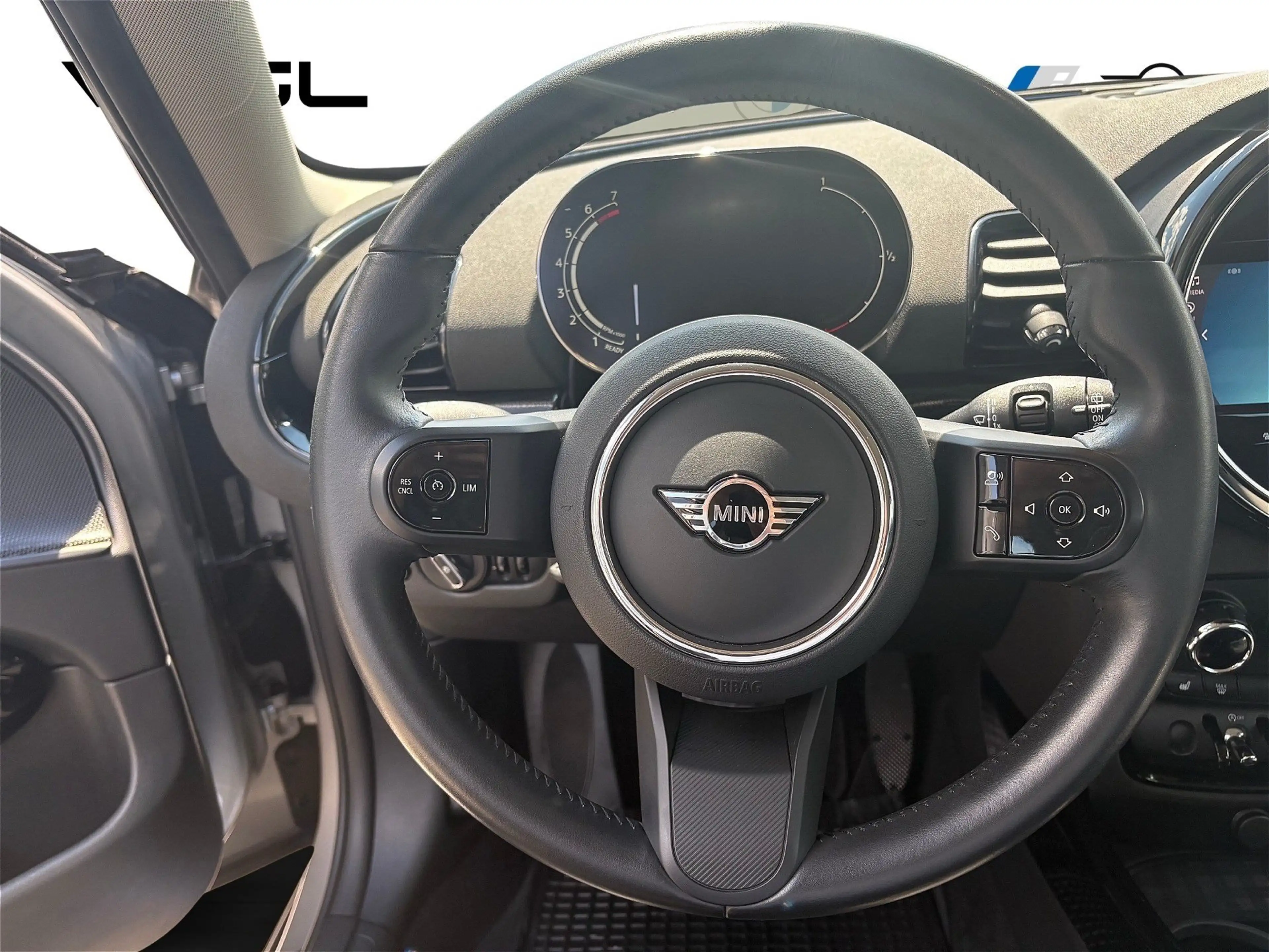 MINI Cooper Clubman Classic Trim LED Tempomat — photo 12