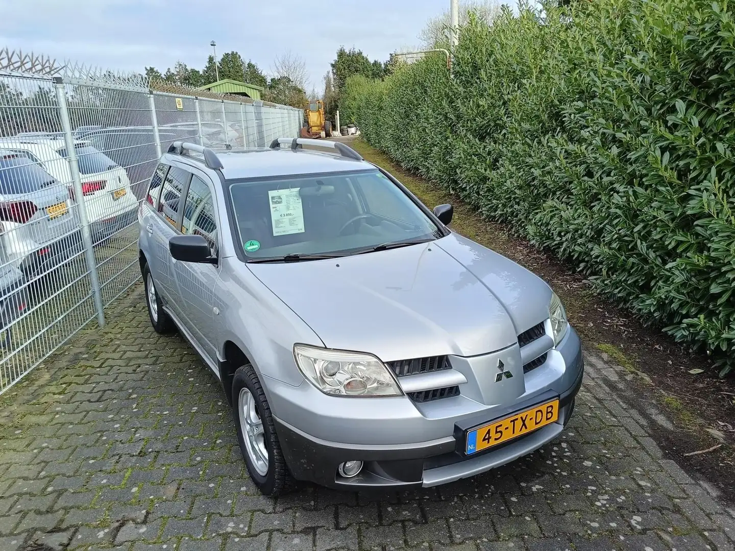 Mitsubishi Outlander Sport 2.0 Invite+ Cruise & Climate control, Trekha Grijs - 2