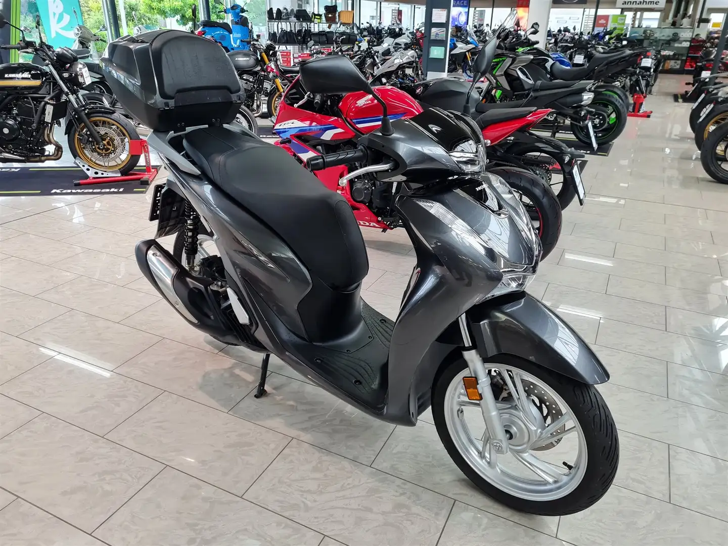 Honda SH 125 Grau - 1