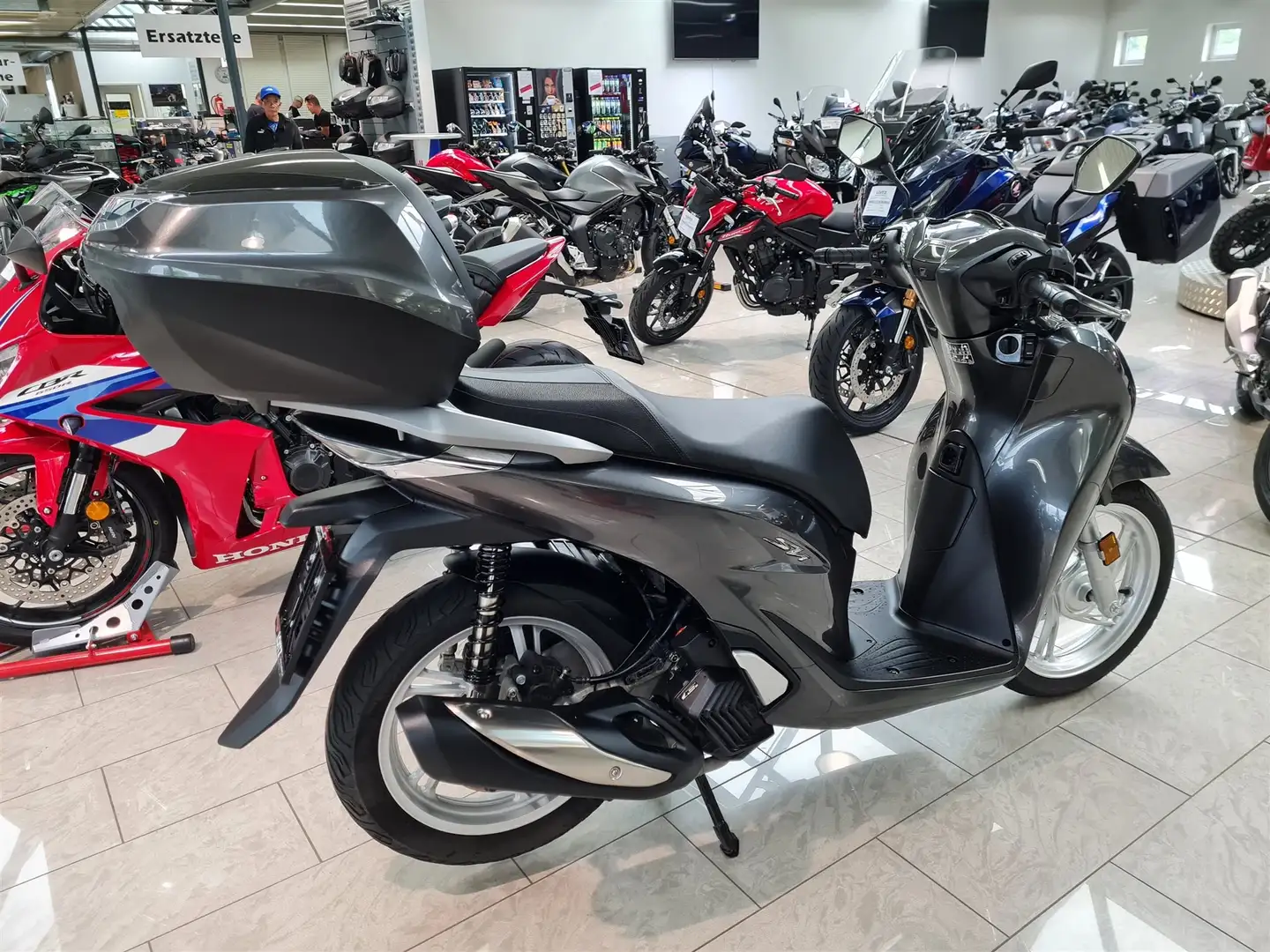Honda SH 125 Grau - 2