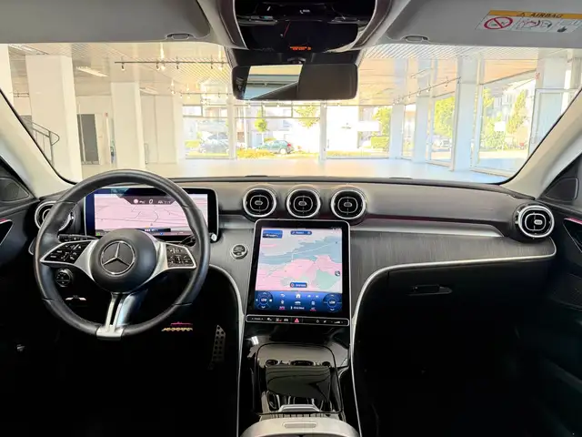 Mercedes-Benz 220 view 10