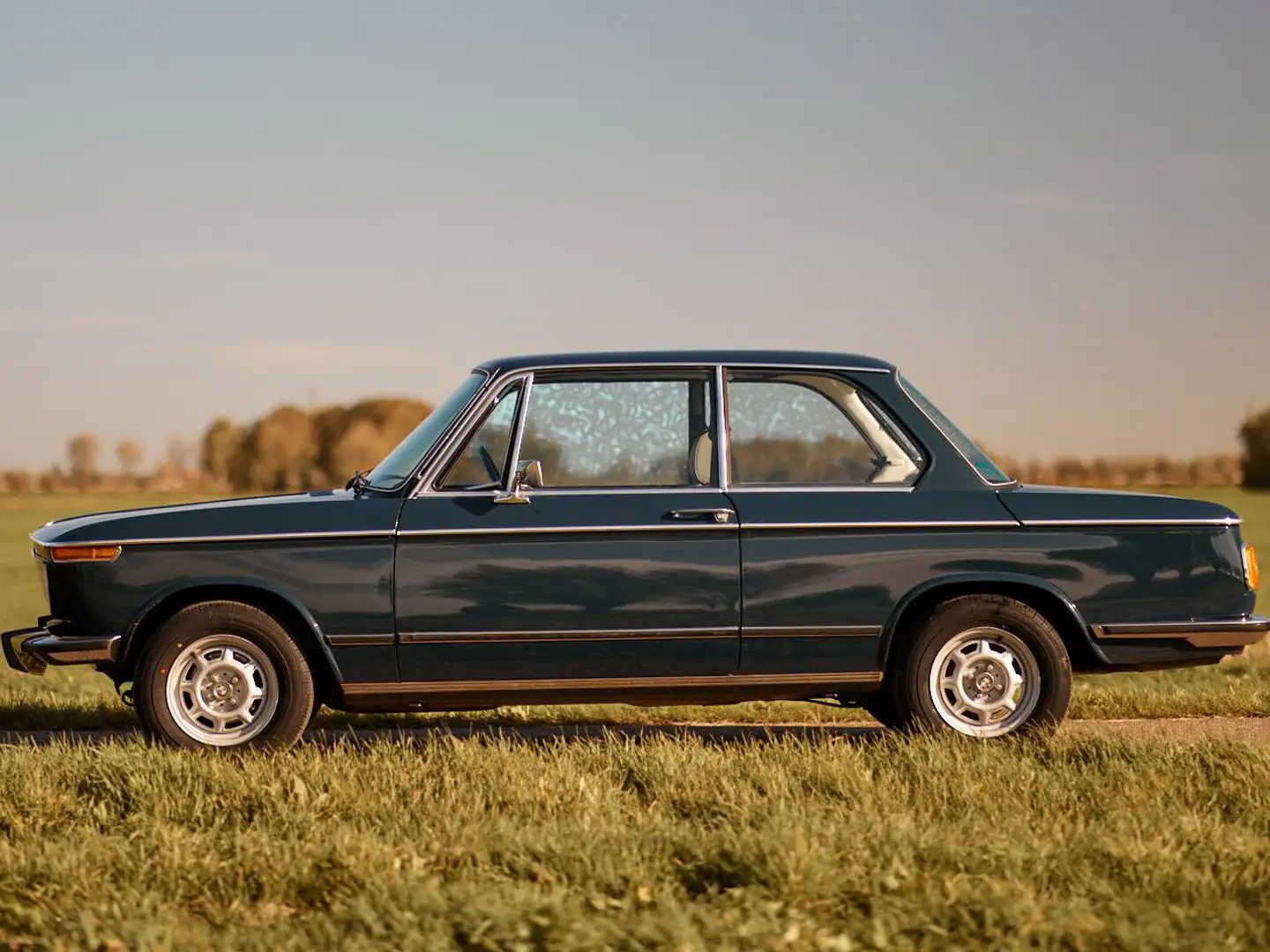 BMW 1602 Albastru - 1