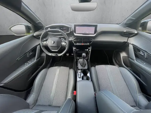 Peugeot 208 view 12