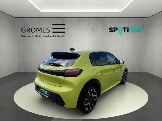 Peugeot 208 view 3