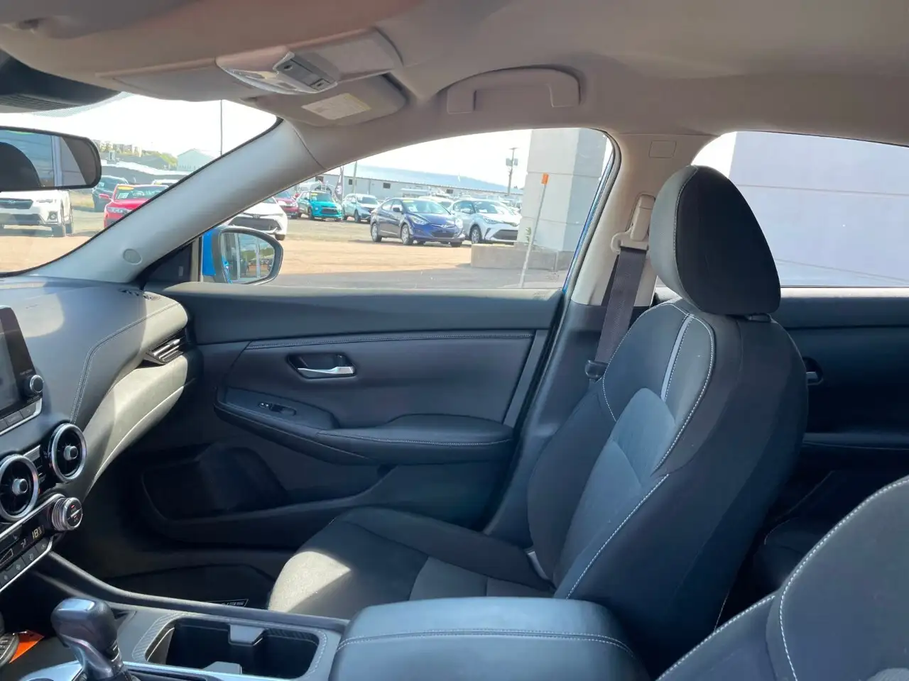 Nissan Sentra снимка Nissan Sentra