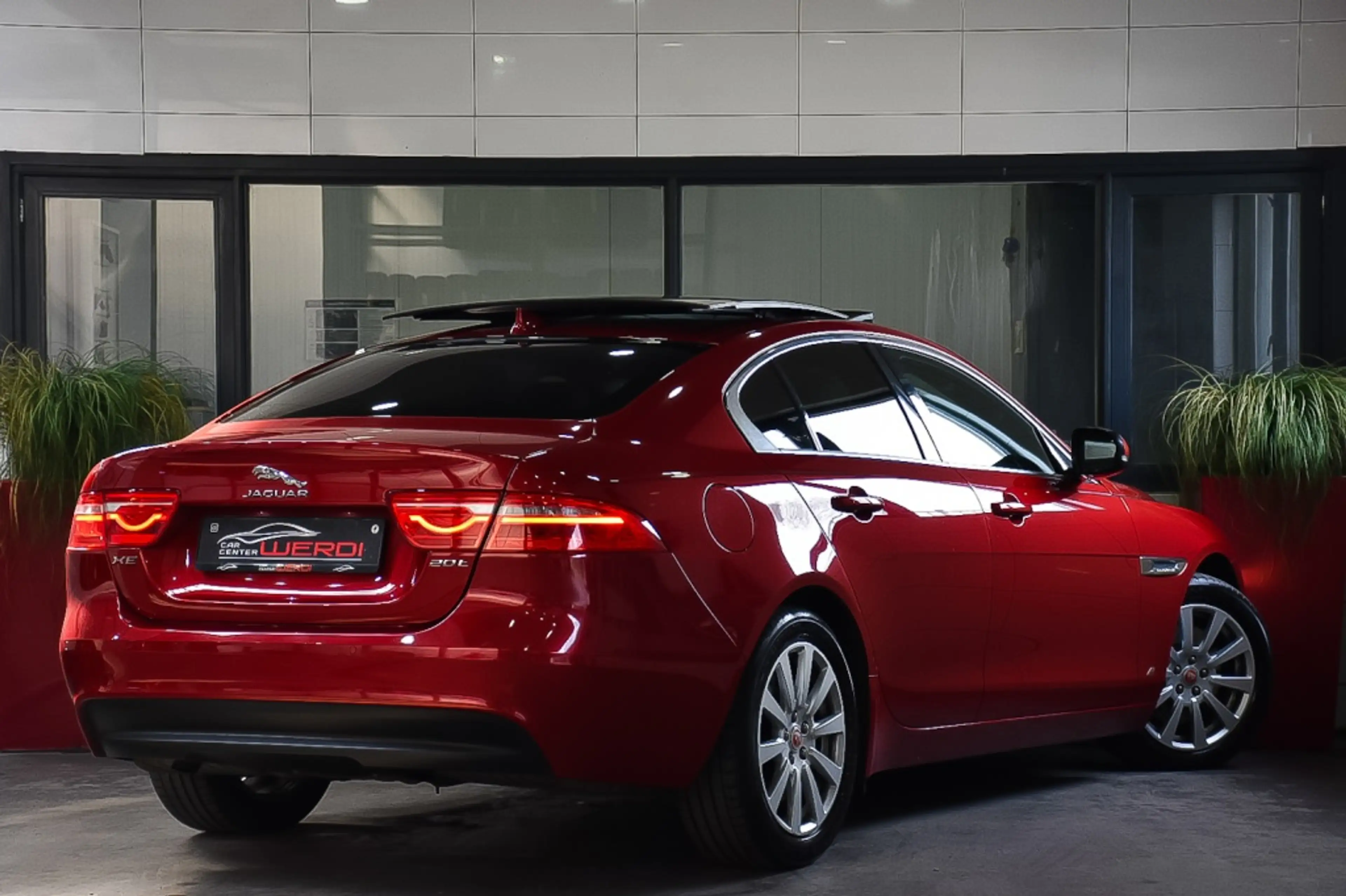 Jaguar XE 2.0 PORTFOLIO | PANORAMADAK | 200PK | NAP | LANEAS — photo 5