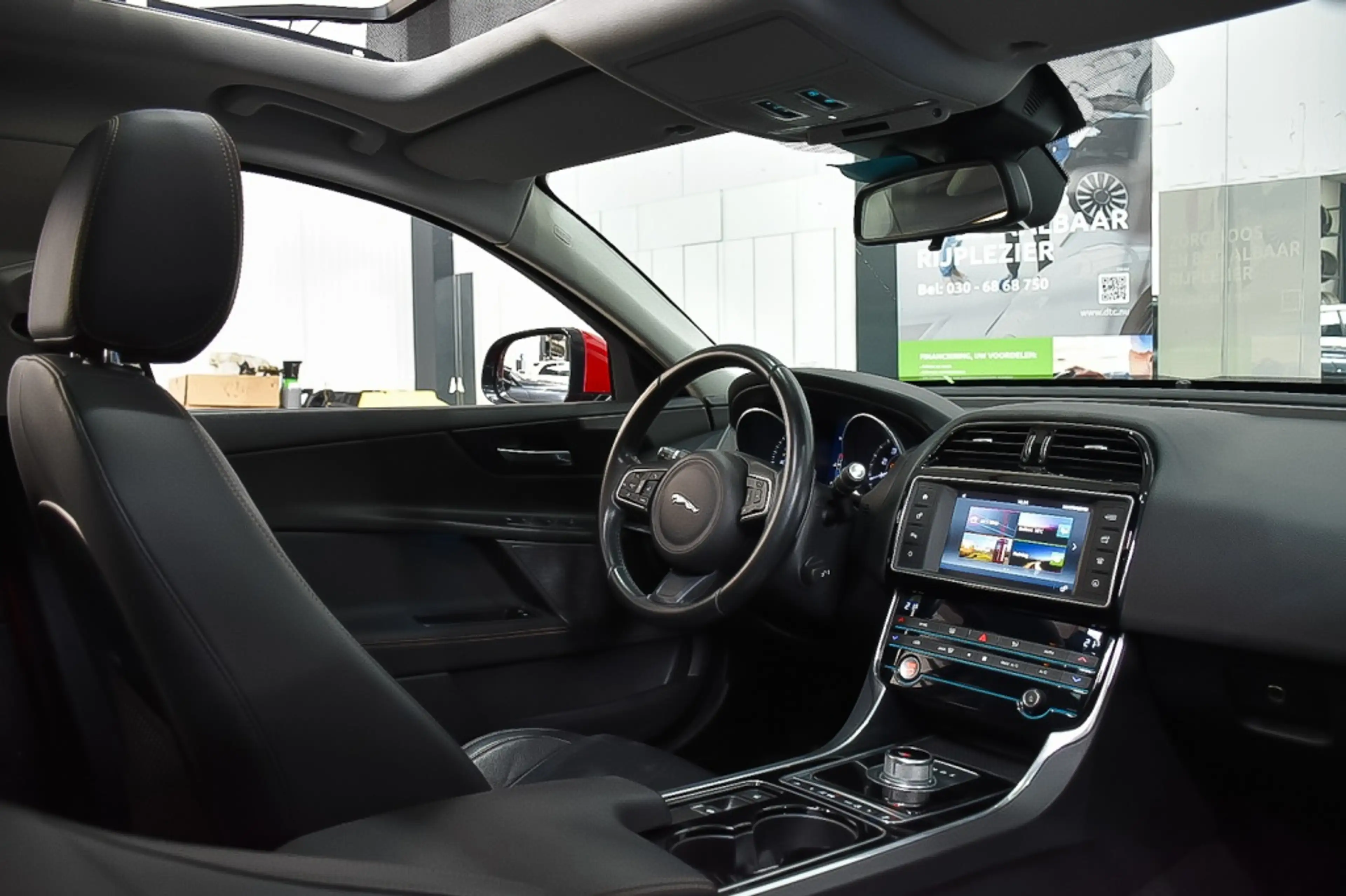 Jaguar XE 2.0 PORTFOLIO | PANORAMADAK | 200PK | NAP | LANEAS — photo 8