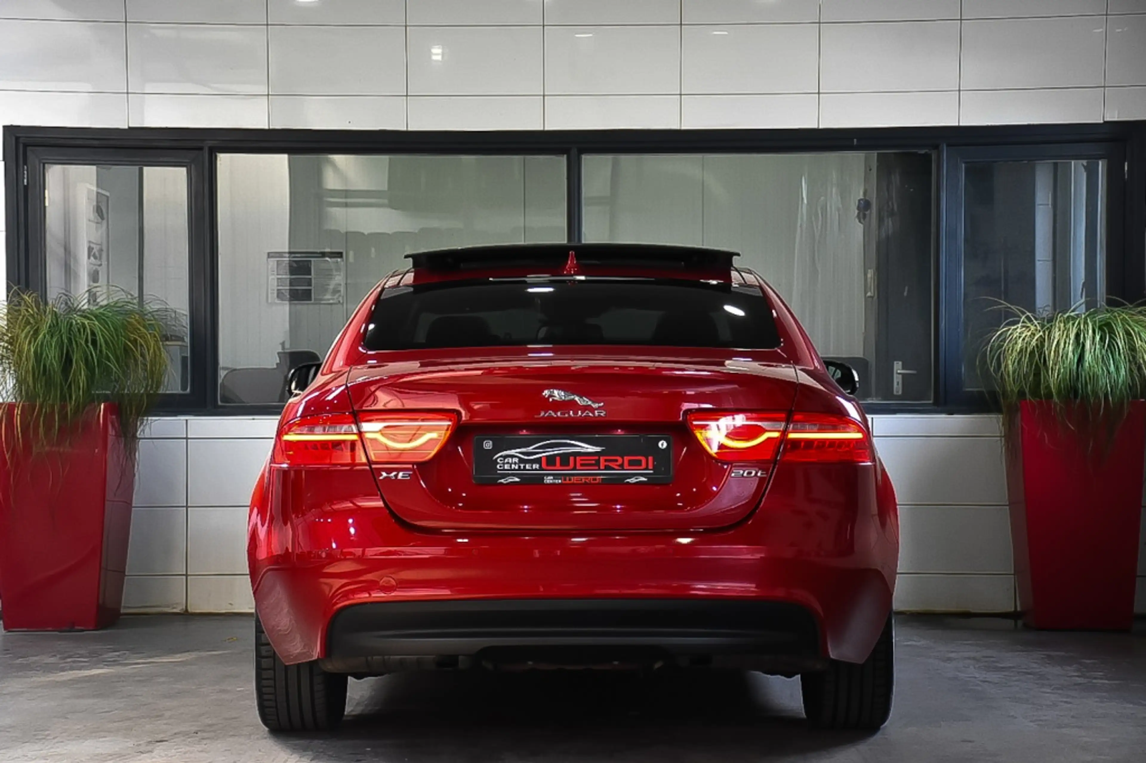 Jaguar XE 2.0 PORTFOLIO | PANORAMADAK | 200PK | NAP | LANEAS — photo 7