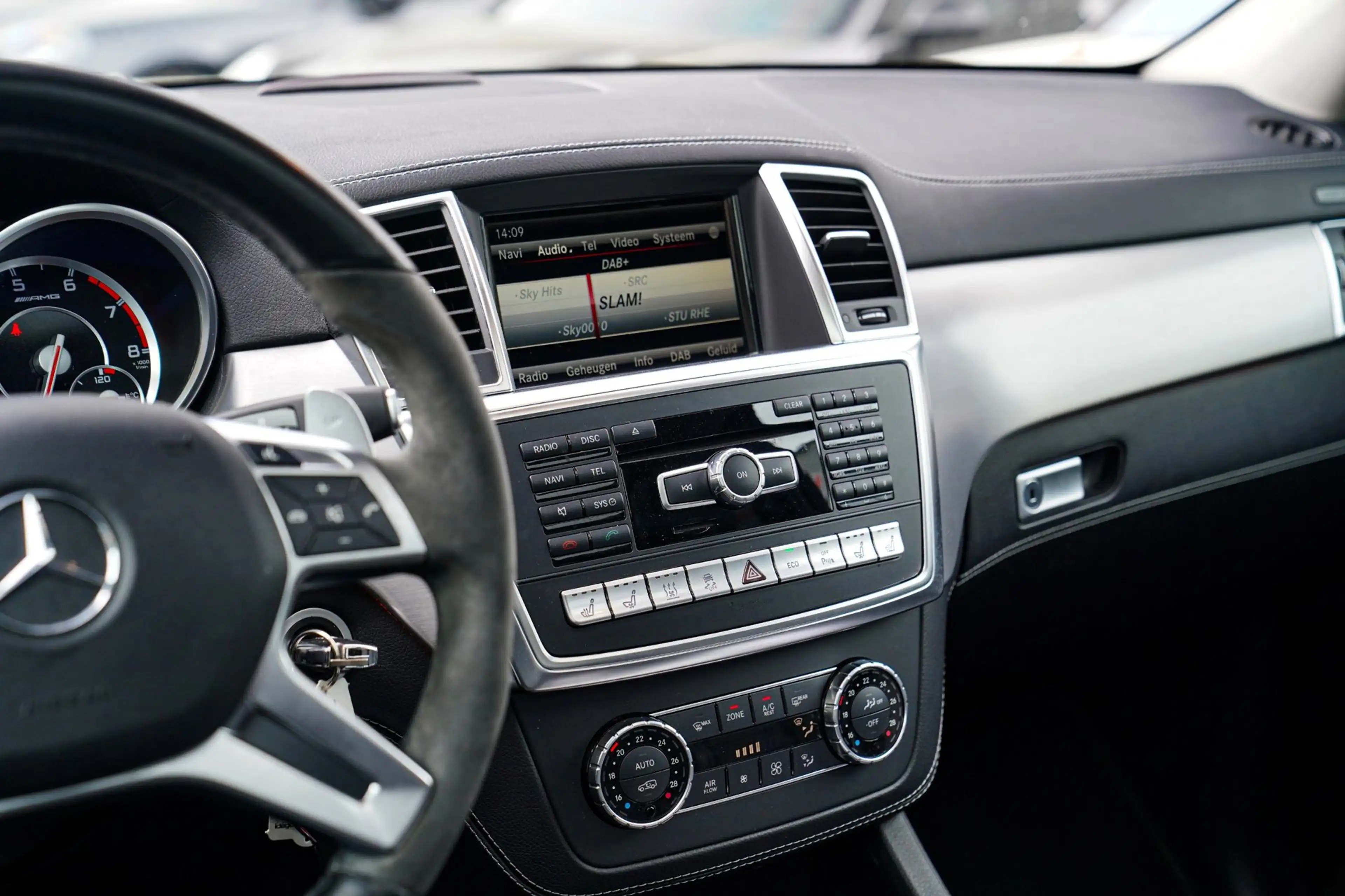Mercedes-Benz GL 63 AMG 4MATIC - Stoelverwarming/Verkoeling | Elektrische — photo 40
