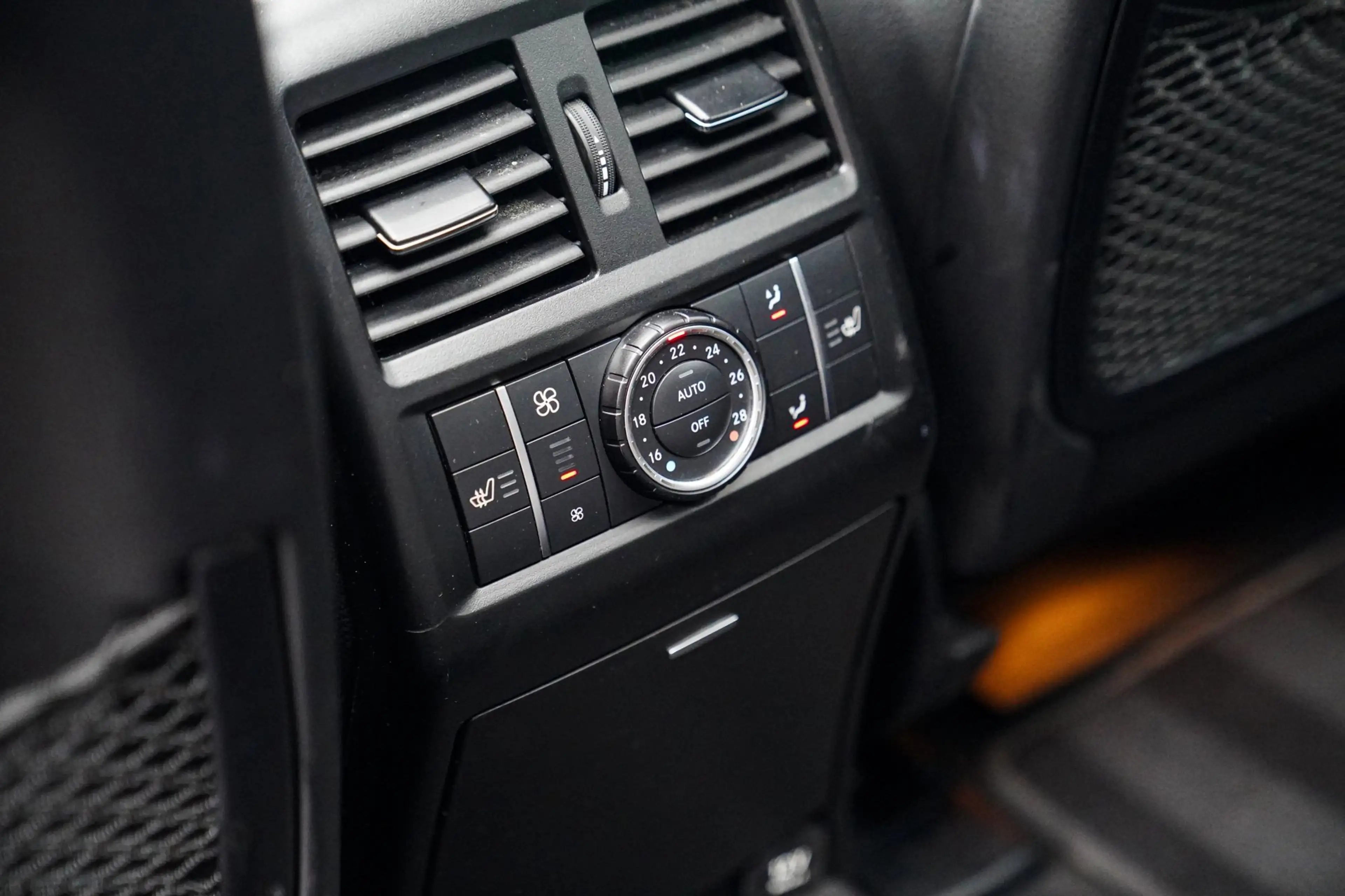 Mercedes-Benz GL 63 AMG 4MATIC - Stoelverwarming/Verkoeling | Elektrische — photo 37
