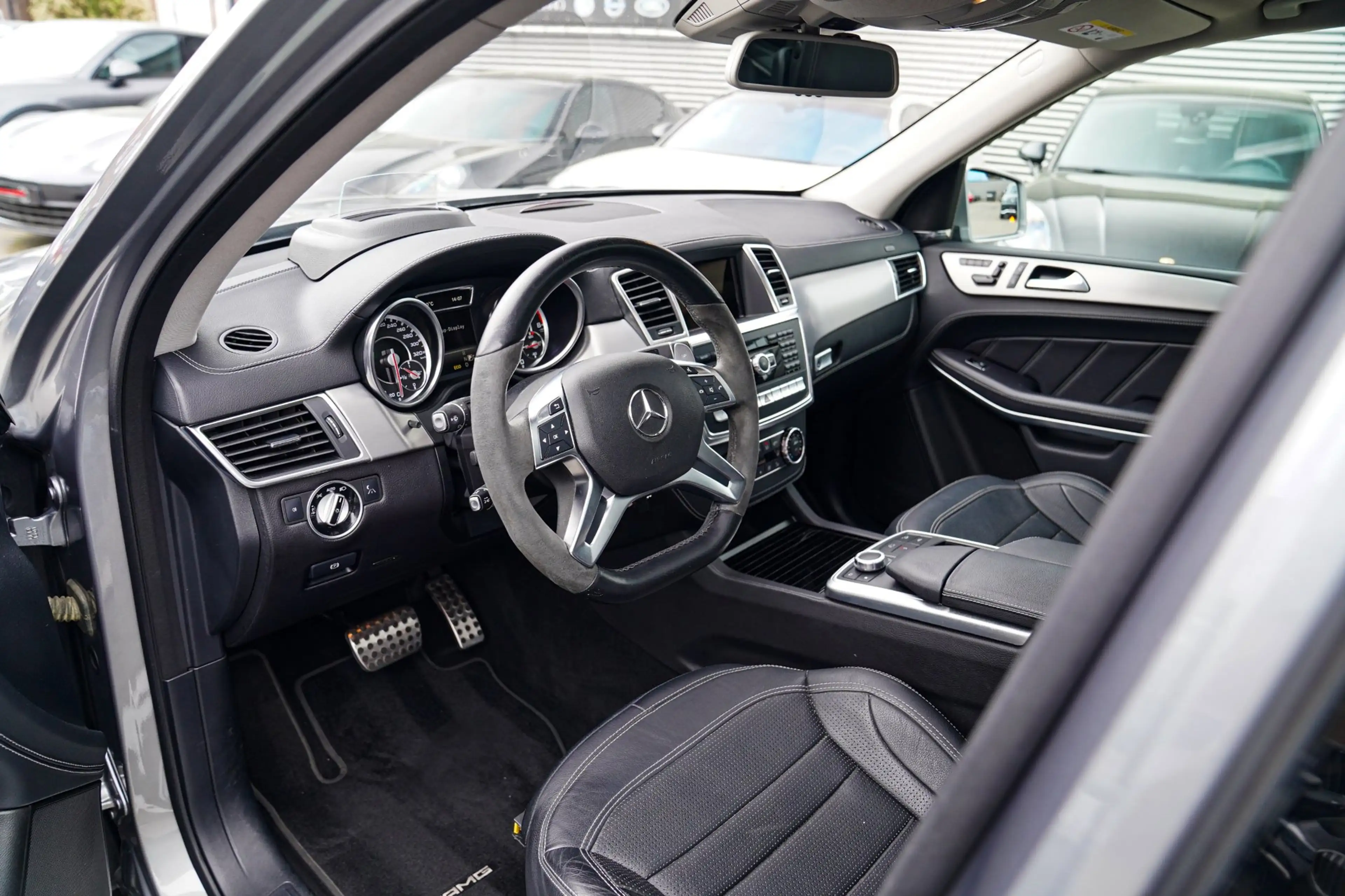 Mercedes-Benz GL 63 AMG 4MATIC - Stoelverwarming/Verkoeling | Elektrische — photo 29