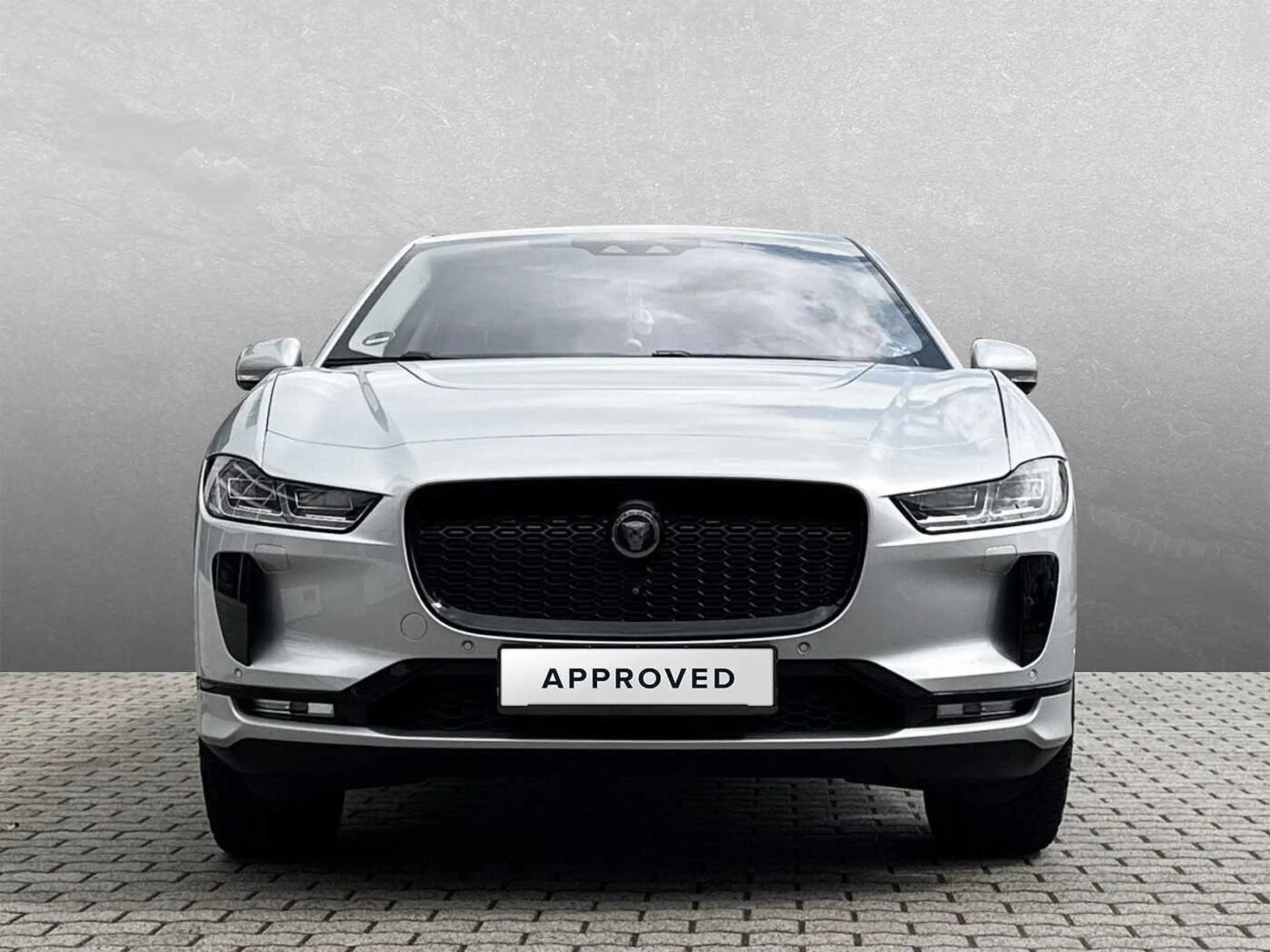 Jaguar I-Pace EV400 AWD HSE — photo 8