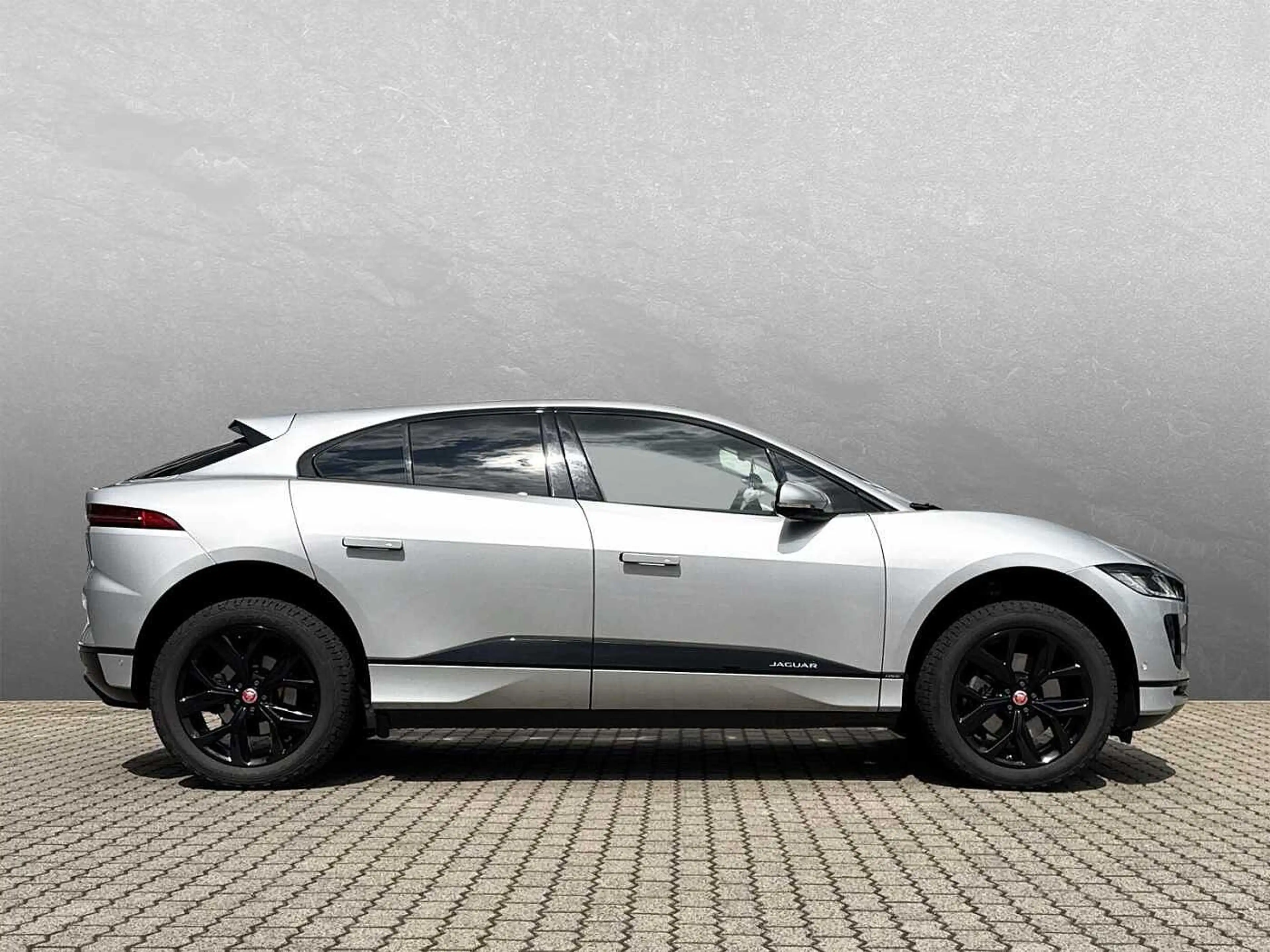 Jaguar I-Pace EV400 AWD HSE — photo 6