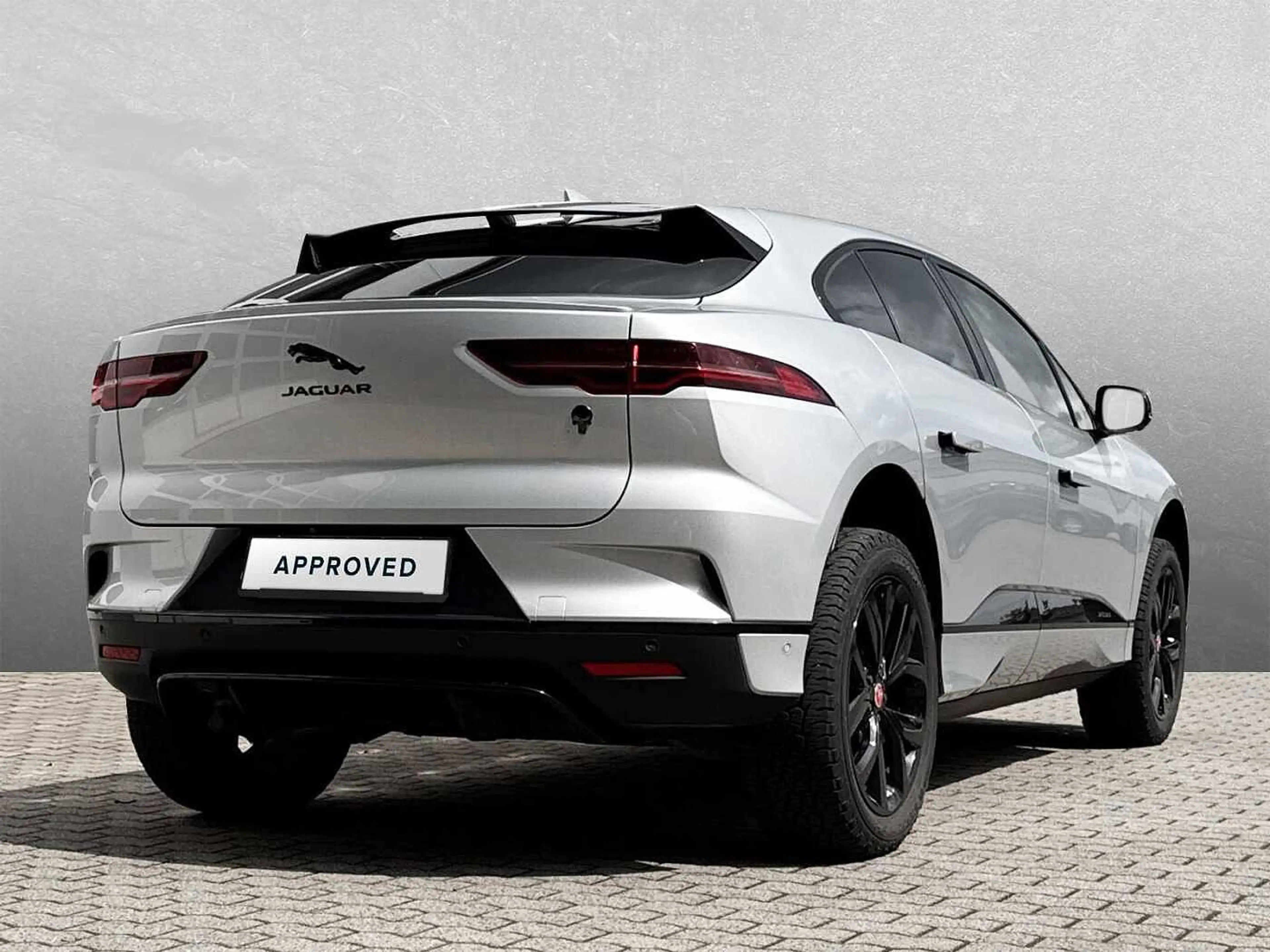 Jaguar I-Pace EV400 AWD HSE — photo 2