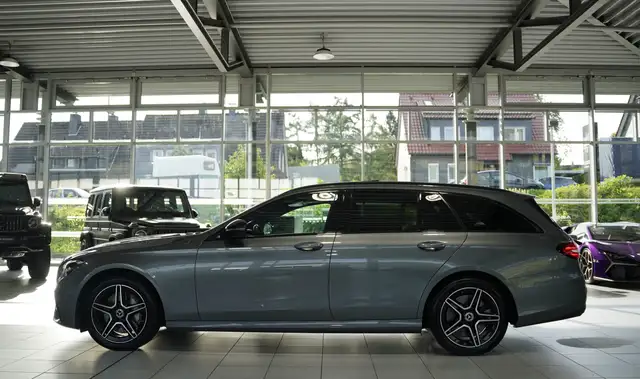 Mercedes-Benz E-Class view 11