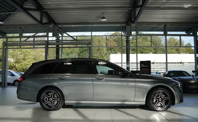Mercedes-Benz E-Class view 6