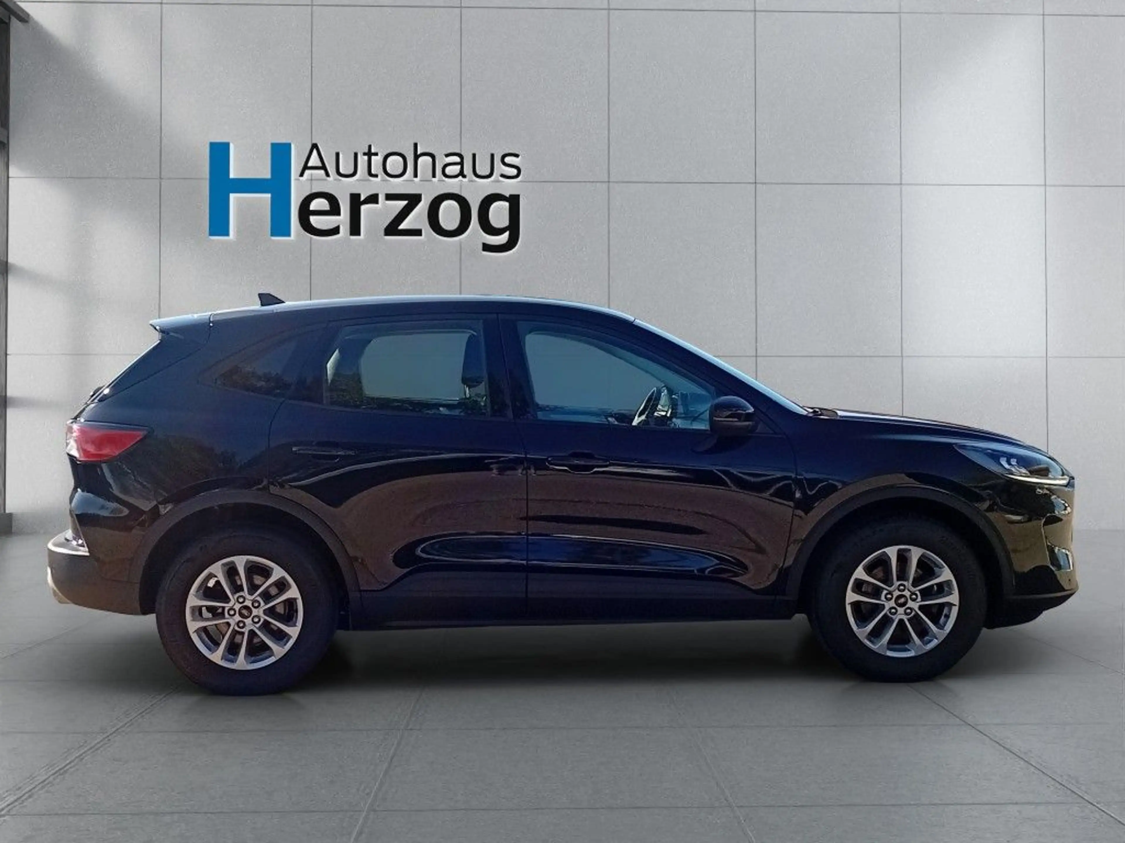 Ford Kuga 1.5 EcoBoost COOL&CONNECT — photo 6