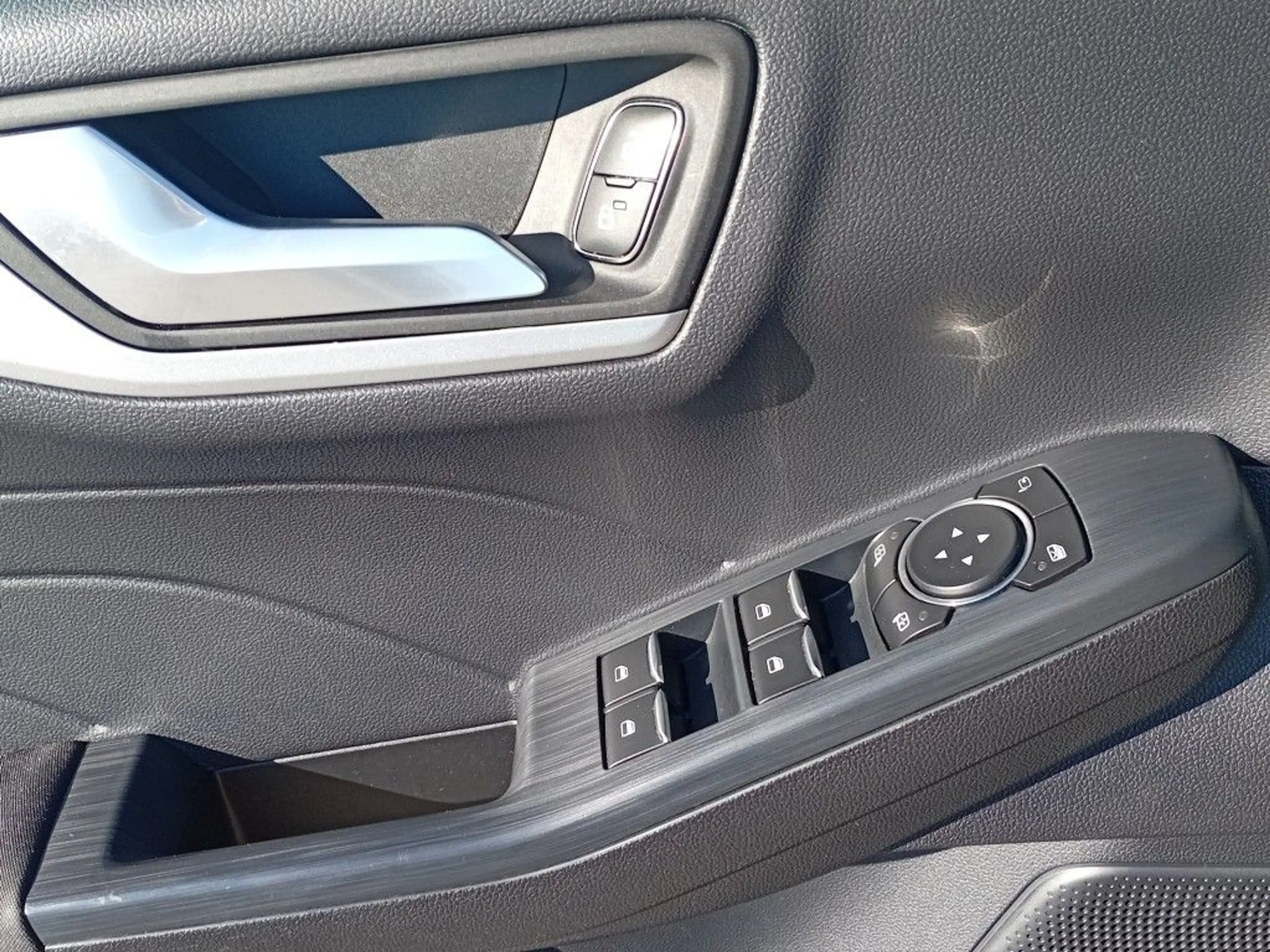Ford Kuga 1.5 EcoBoost COOL&CONNECT — photo 12