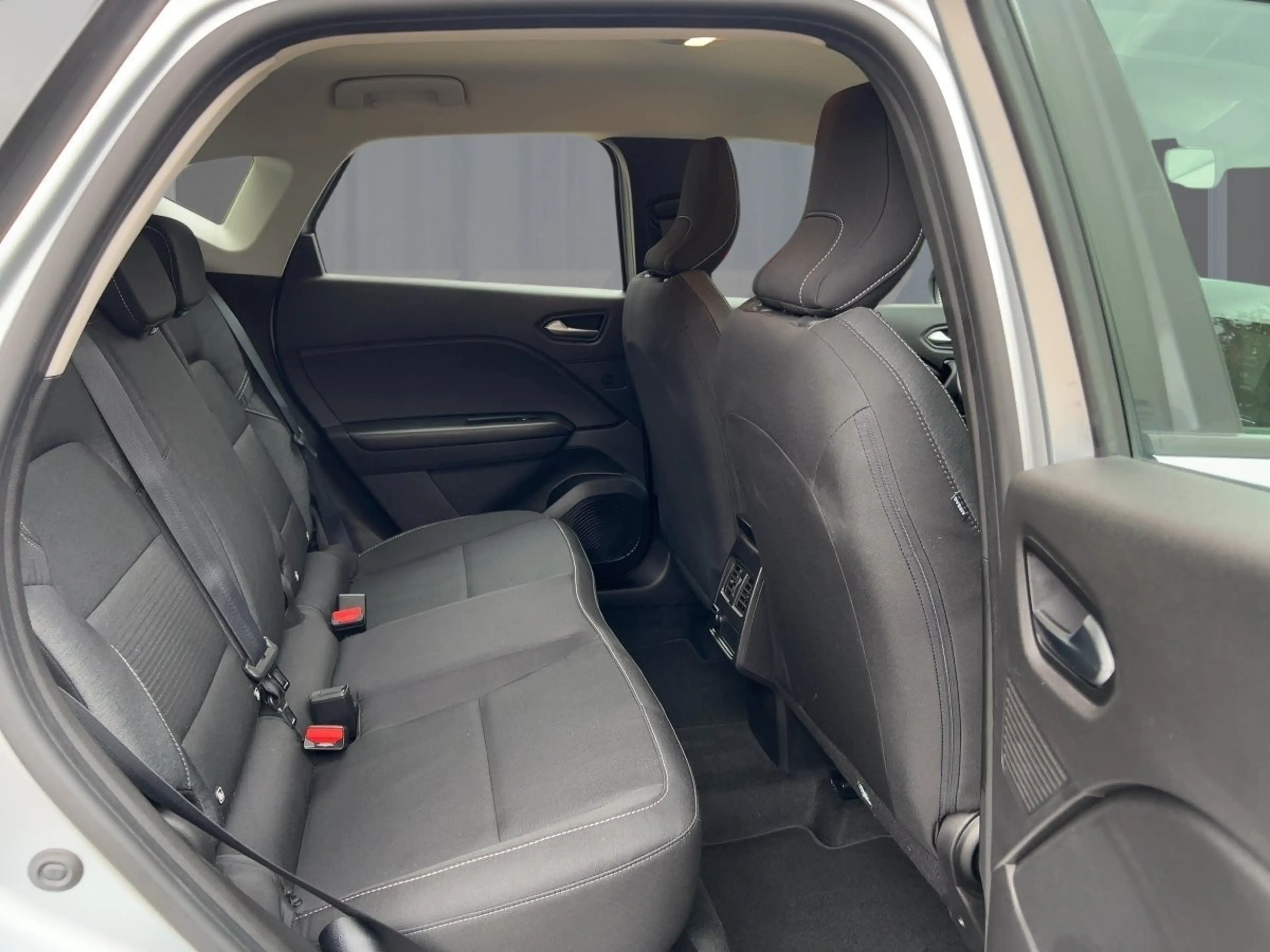 Renault Captur ZEN TCe 90 — photo 9