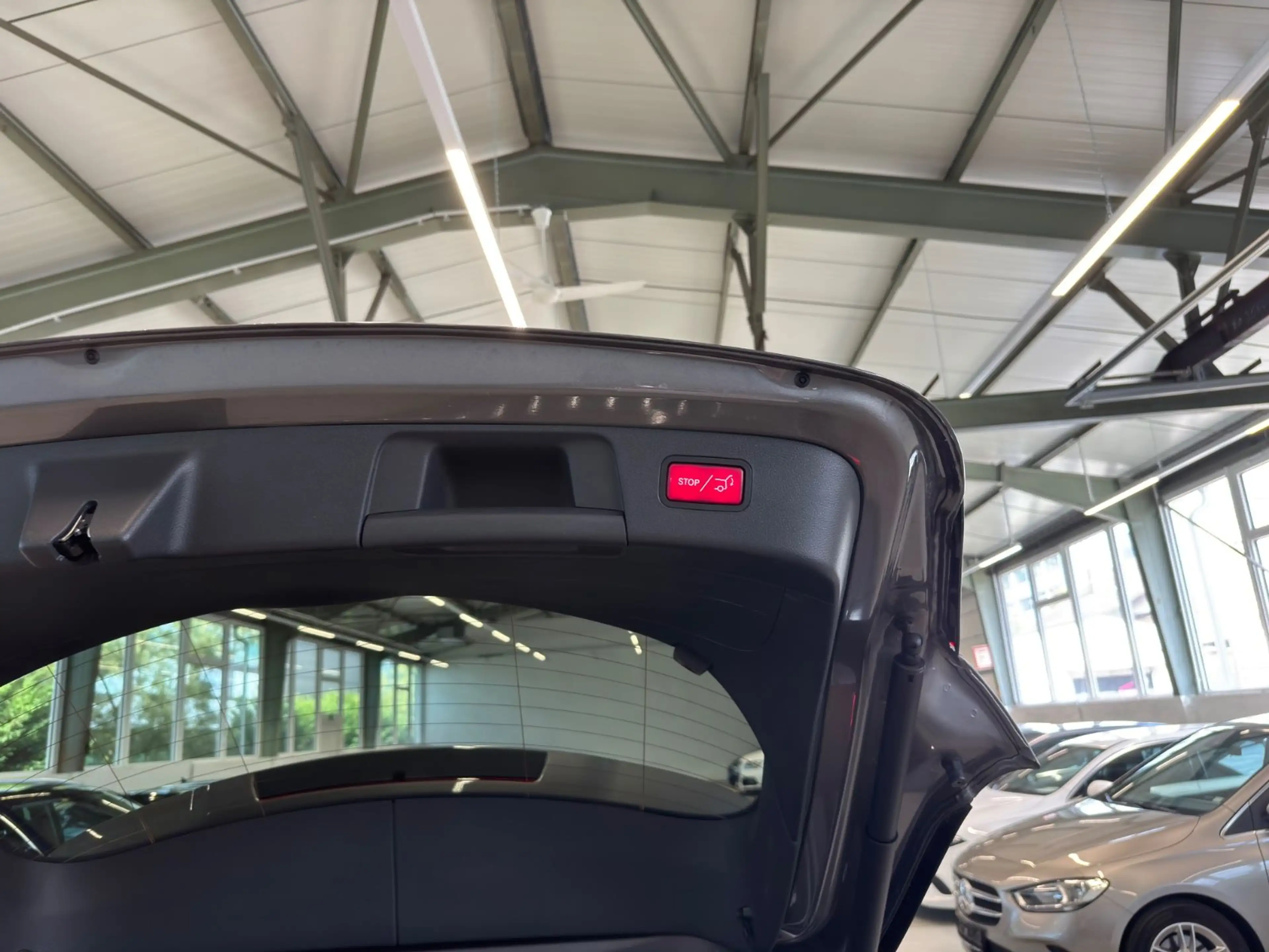 Mercedes-Benz GLA 200 Facelift LED Navi ElekHeck Leder — photo 6