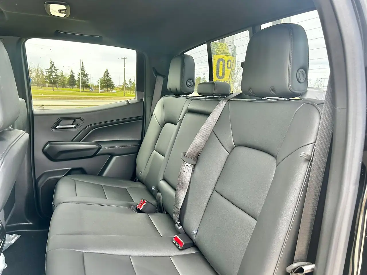 GMC Canyon photo GMC Canyon