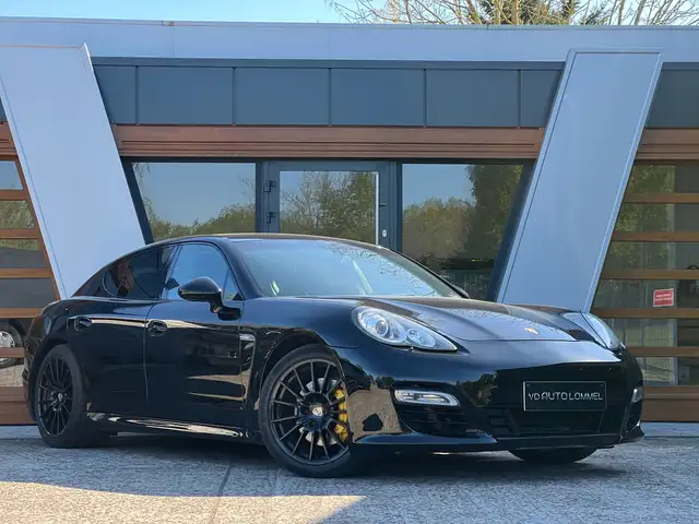 Porsche Panamera 3.0D V6 - BURMESTER/ AERODYNAMIC PACK/ NAVI