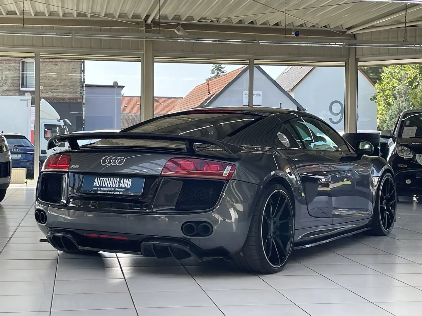Audi R8 V8 Twin Turbo Carbon Paket 650PS B&O Grau - 2