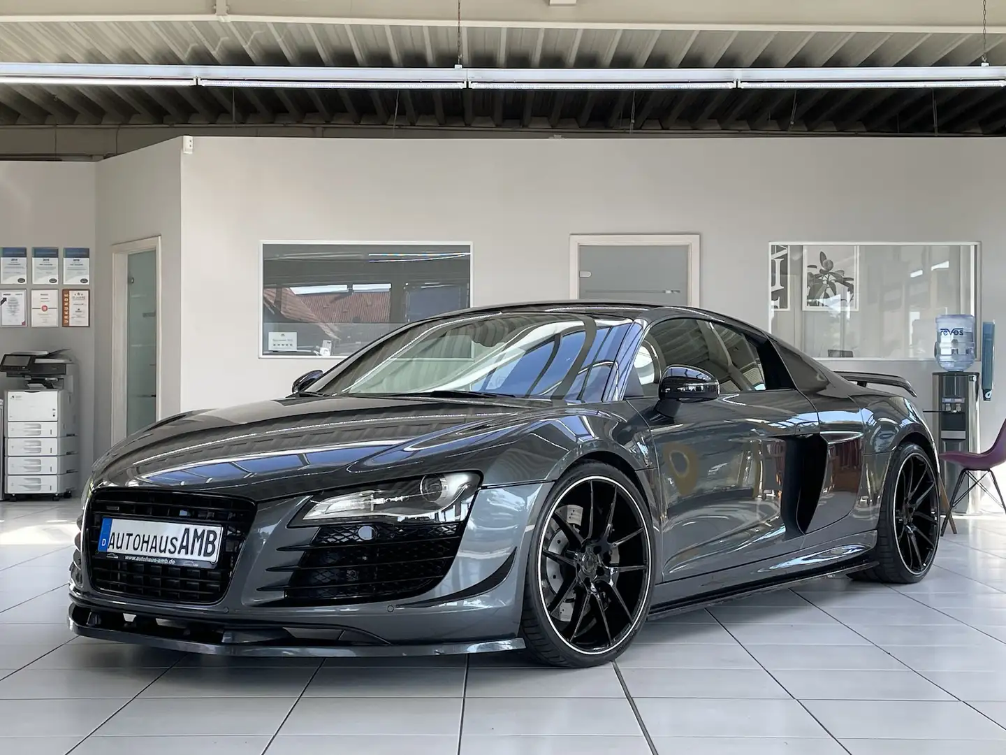 Audi R8 V8 Twin Turbo Carbon Paket 650PS B&O Šedá - 1