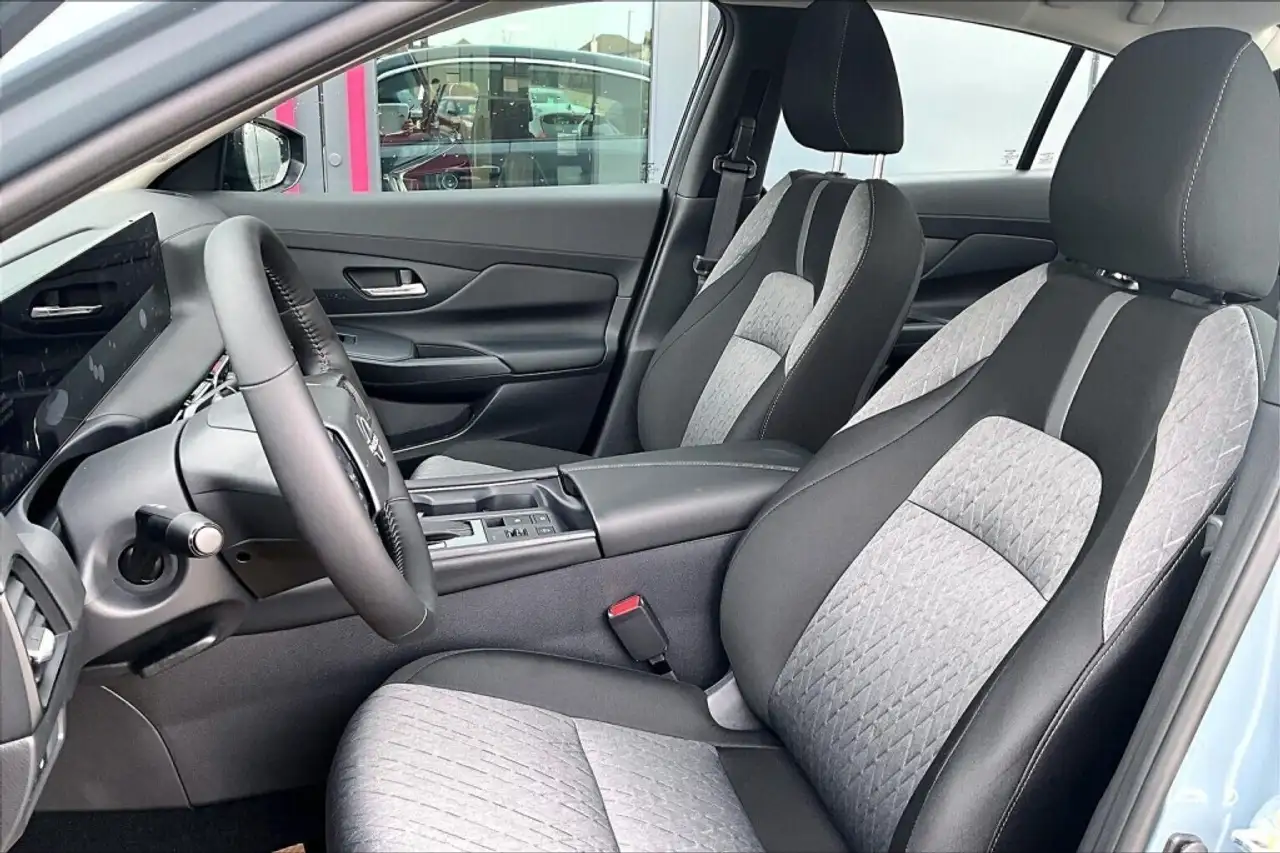 Nissan Sentra снимка Nissan Sentra