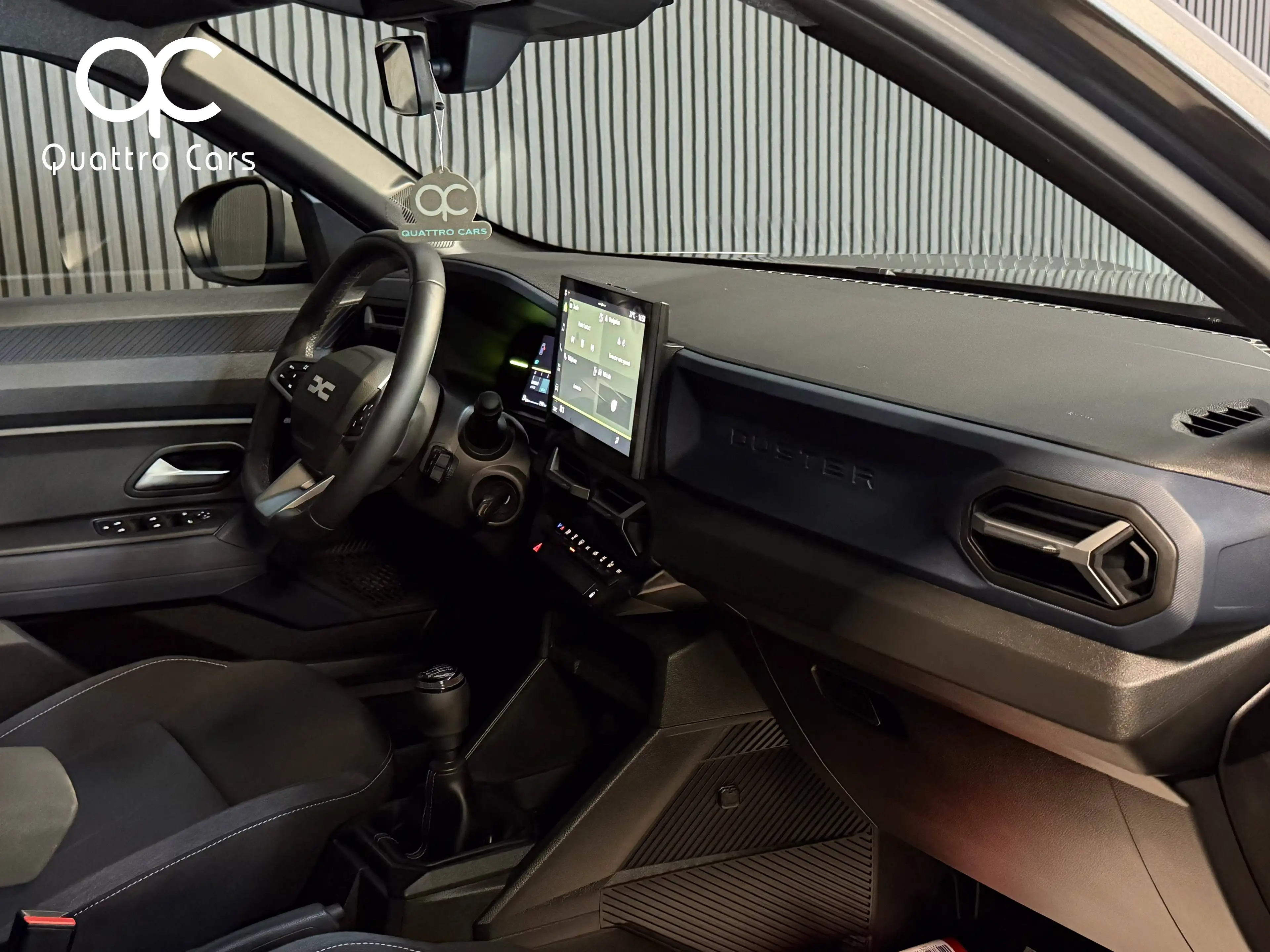 Dacia Duster 1.2 MILD HYBRID * CAR PLAY * CAMERA * LED * 1ERE MAIN — photo 13