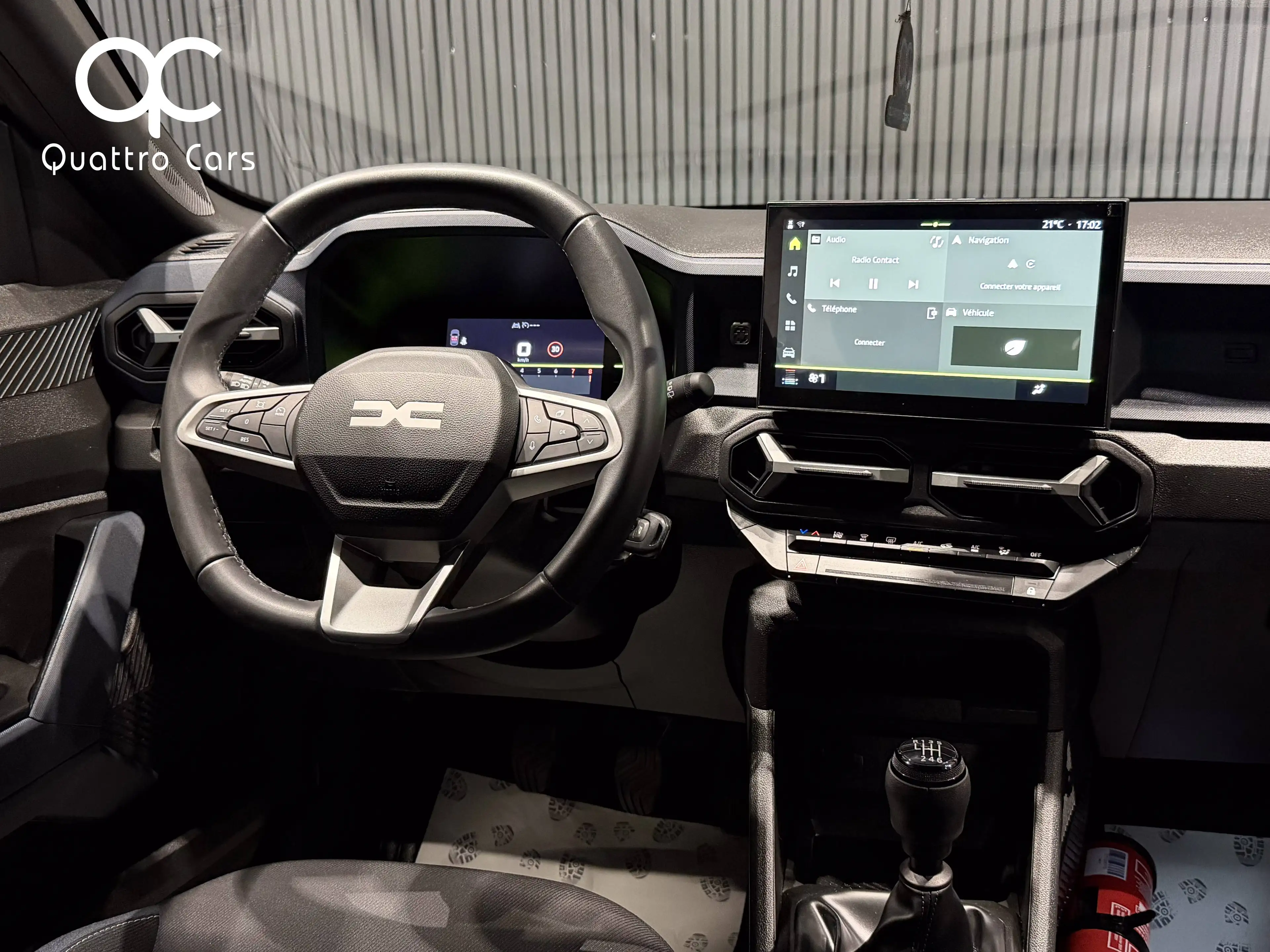 Dacia Duster 1.2 MILD HYBRID * CAR PLAY * CAMERA * LED * 1ERE MAIN — photo 9