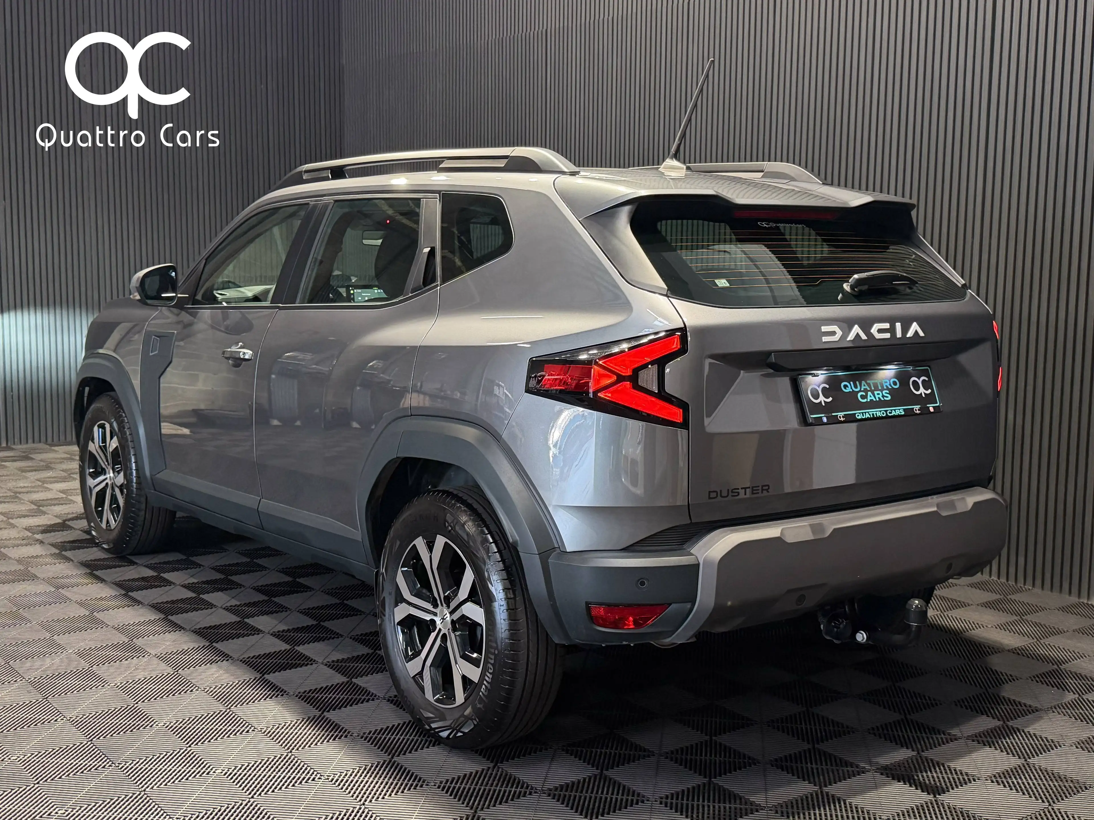 Dacia Duster 1.2 MILD HYBRID * CAR PLAY * CAMERA * LED * 1ERE MAIN — photo 6