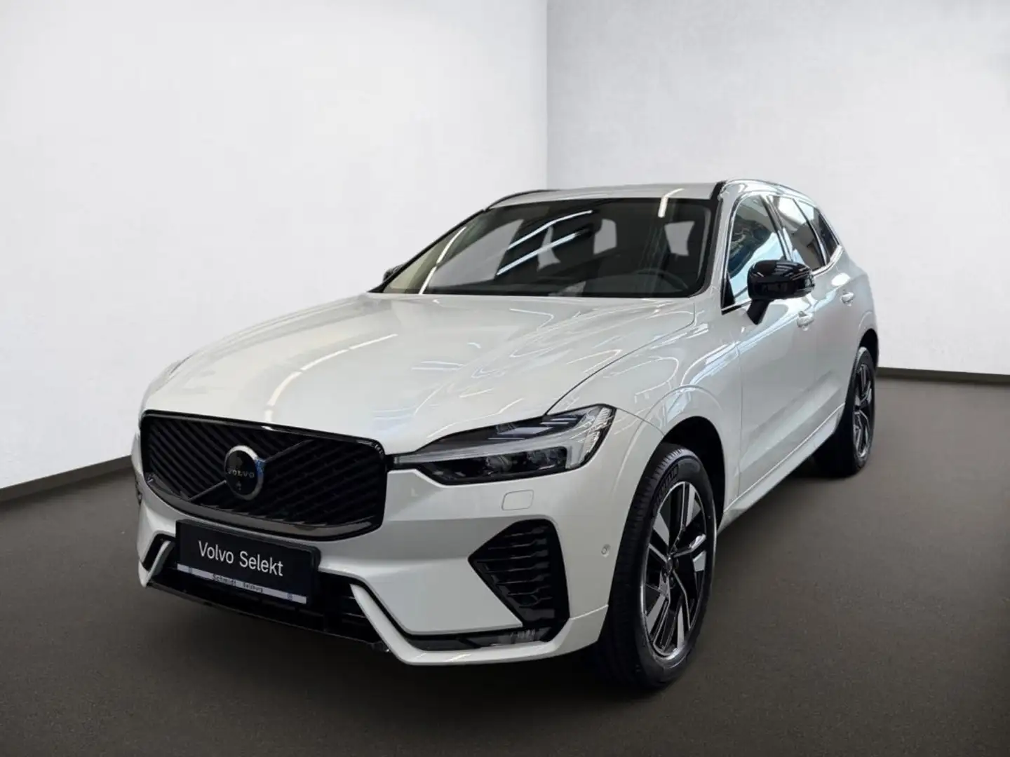 Volvo XC60 B5 AWD Plus Dark Aut. Weiß - 1