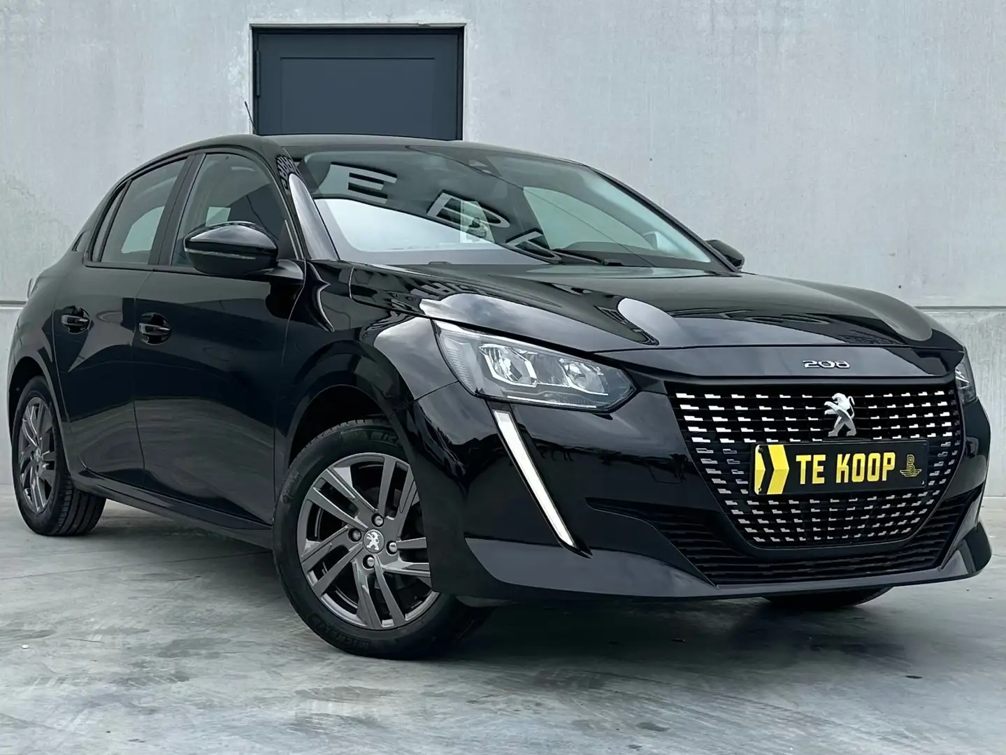 Peugeot 208 Sport Pack *Carplay *LED *PDC *Lane Assist *Navi Zwart - 1