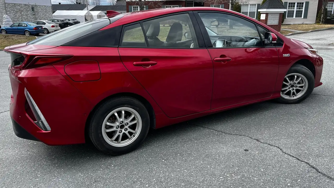 Toyota Prius снимка Toyota Prius