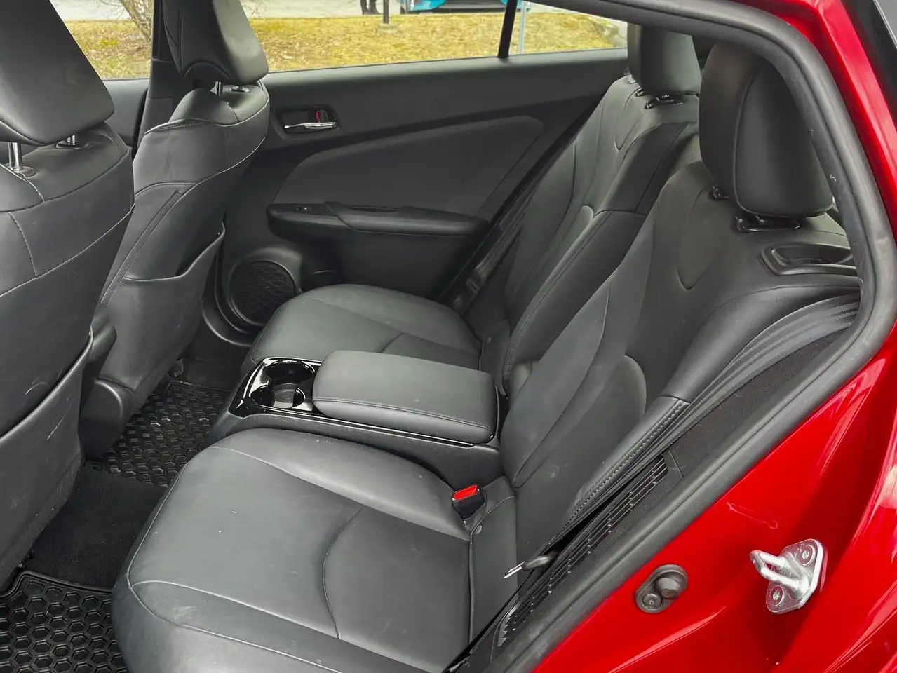 Toyota Prius снимка Toyota Prius