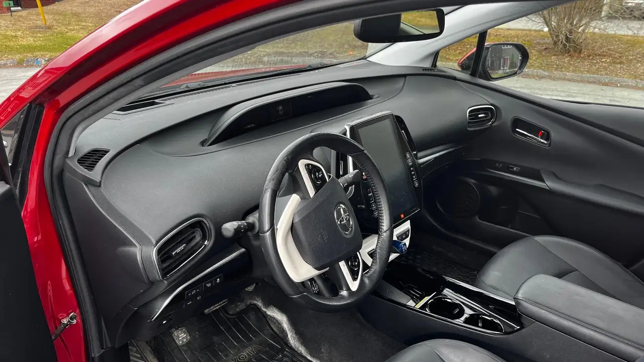 Toyota Prius снимка Toyota Prius