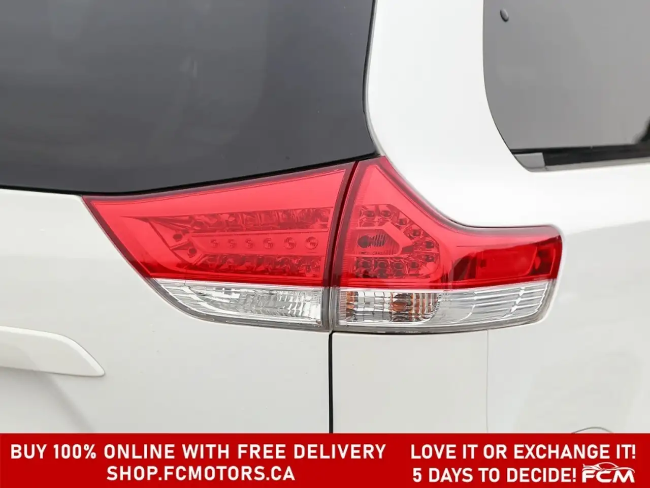 Toyota Sienna снимка Toyota Sienna