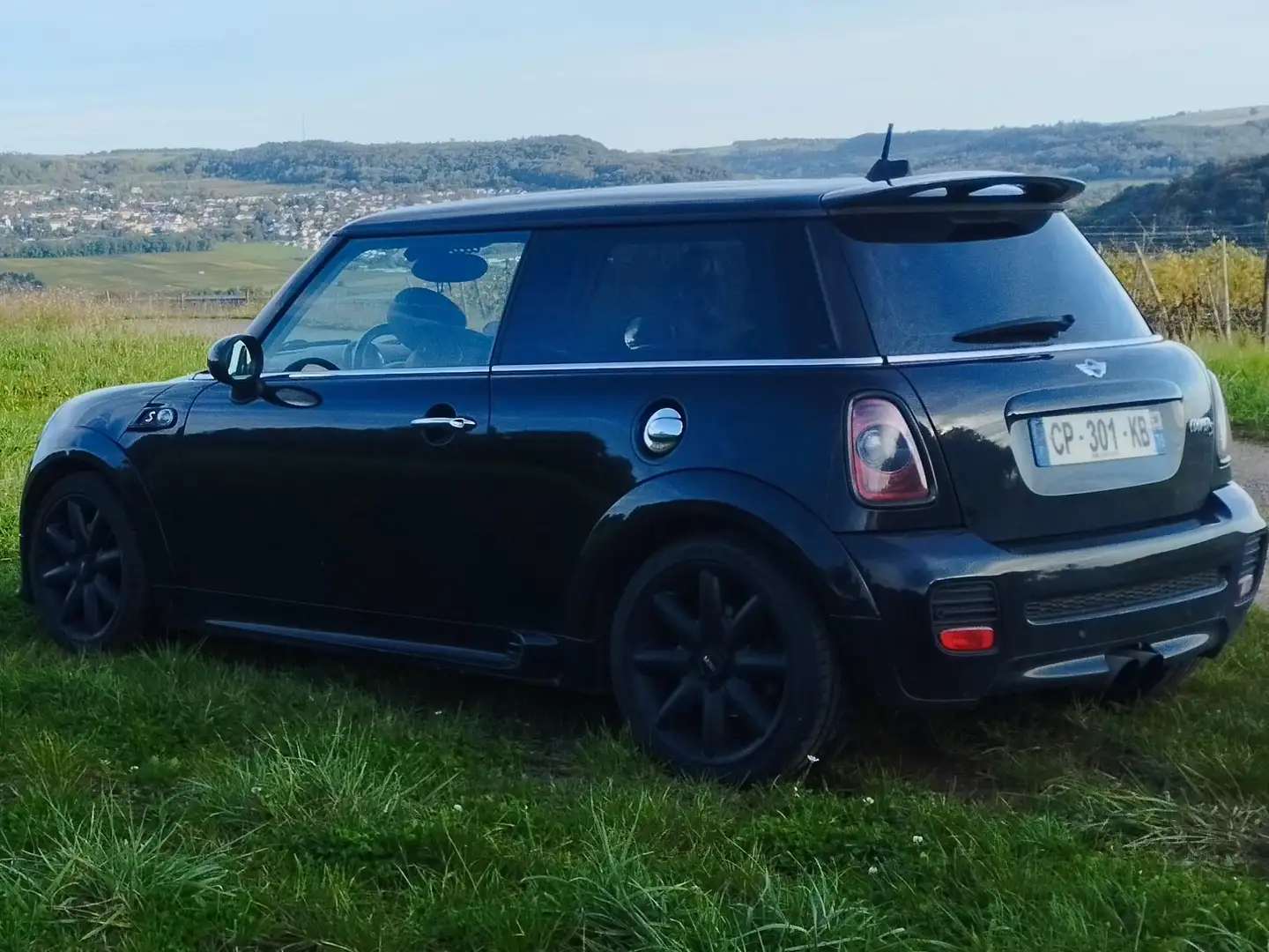 MINI Cooper S Hatch 184 ch Cooper S Pack Red Hot Chili A Noir - 1