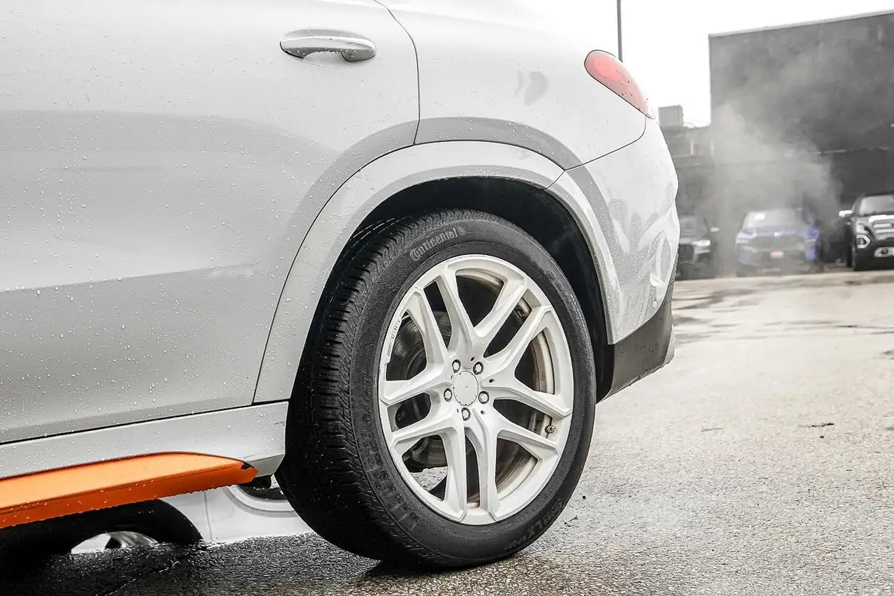 Mercedes-Benz GLE снимка Mercedes-Benz GLE