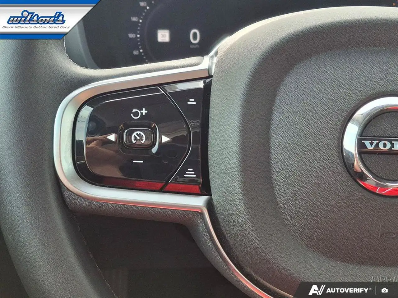 Volvo V60 Cross Country снимка Volvo V60 Cross Country