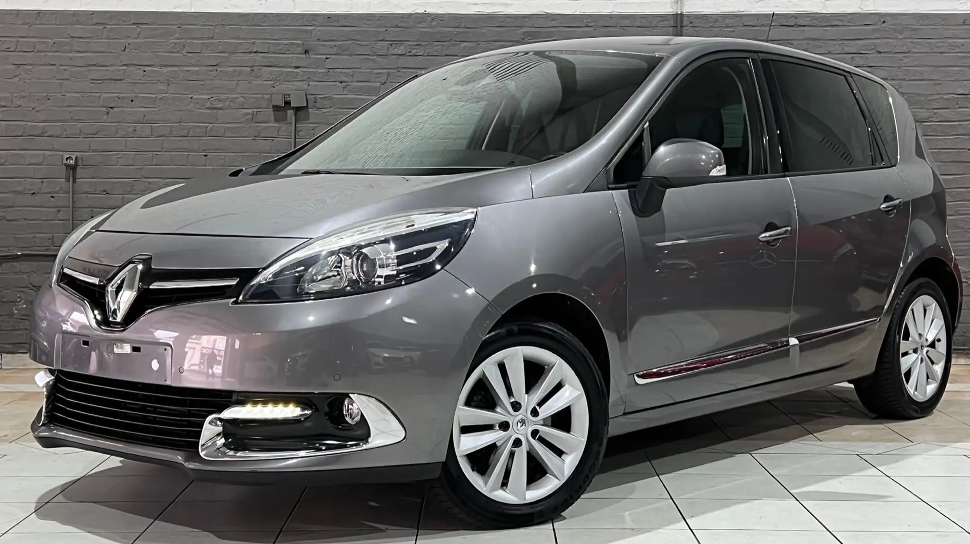 Renault Scenic 1.5 dCi Bose Edition EDC Gris - 1