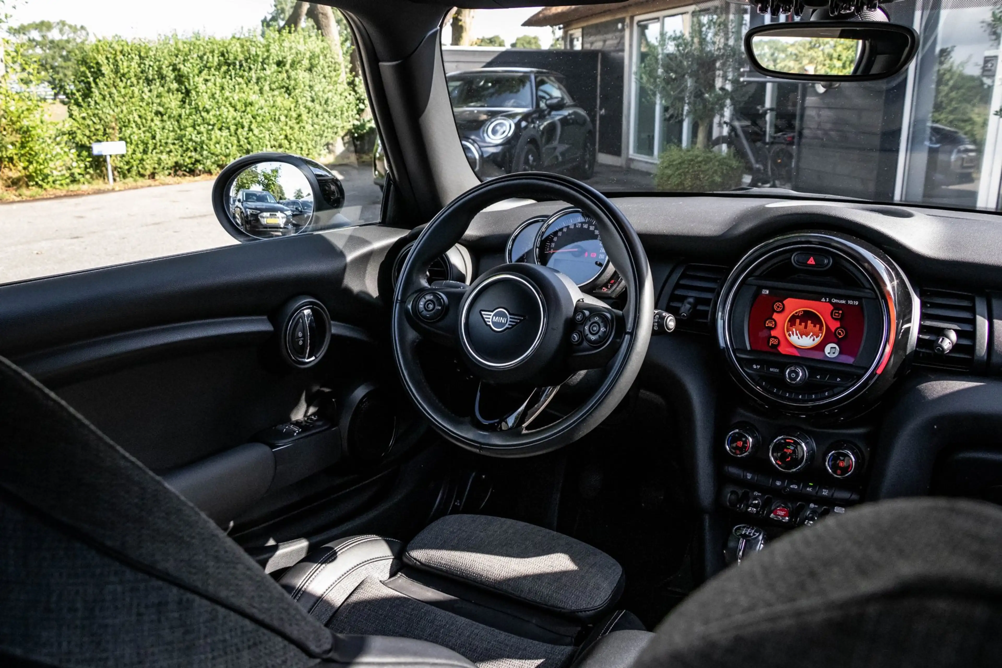 MINI One 3-Deurs 1.5 Chili NL Auto I Dealeronderhouden I NA — photo 2