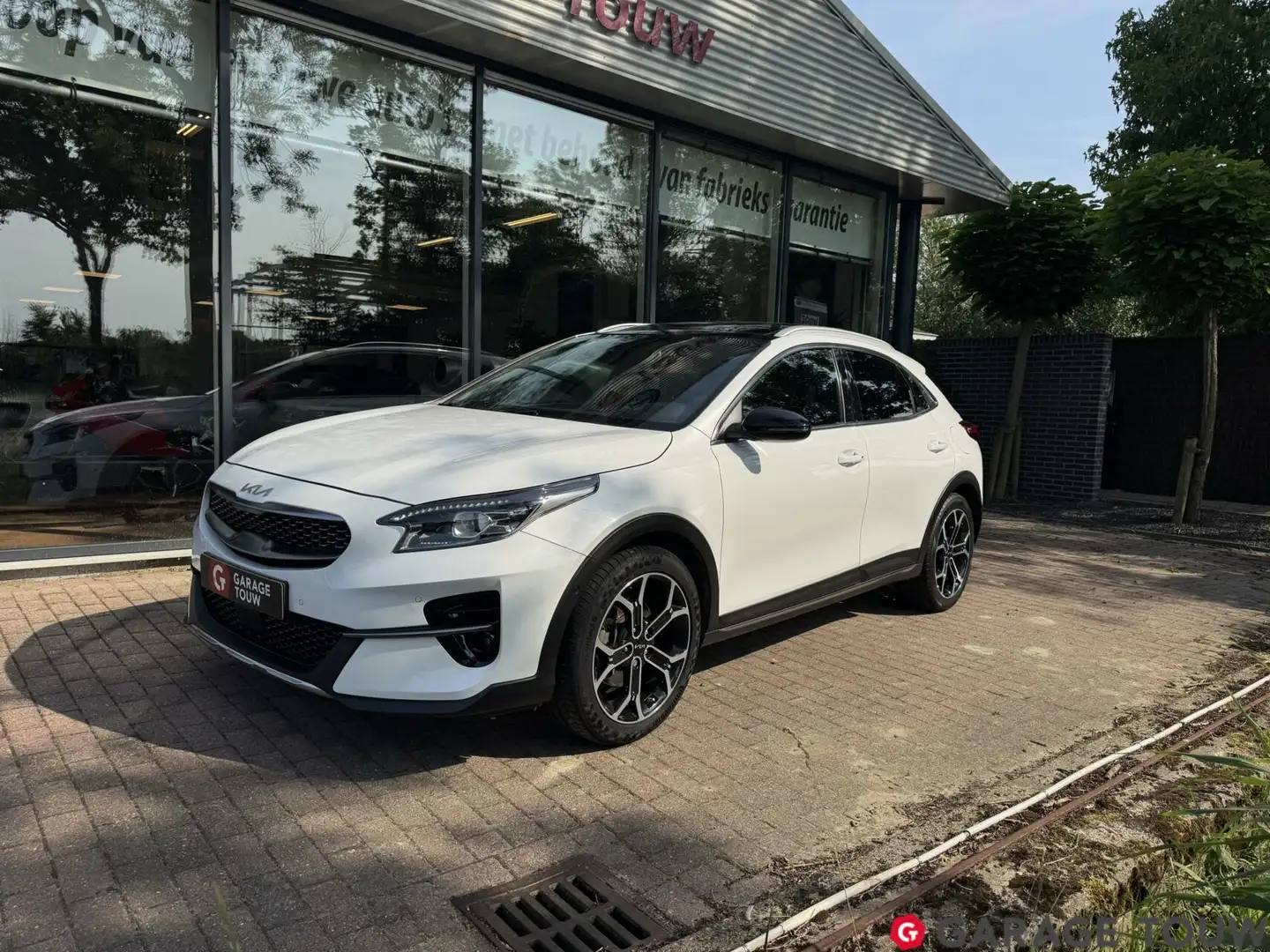 Kia XCeed 1.5 T-GDI MHEV Black Edition Orig. NL Blanco - 1