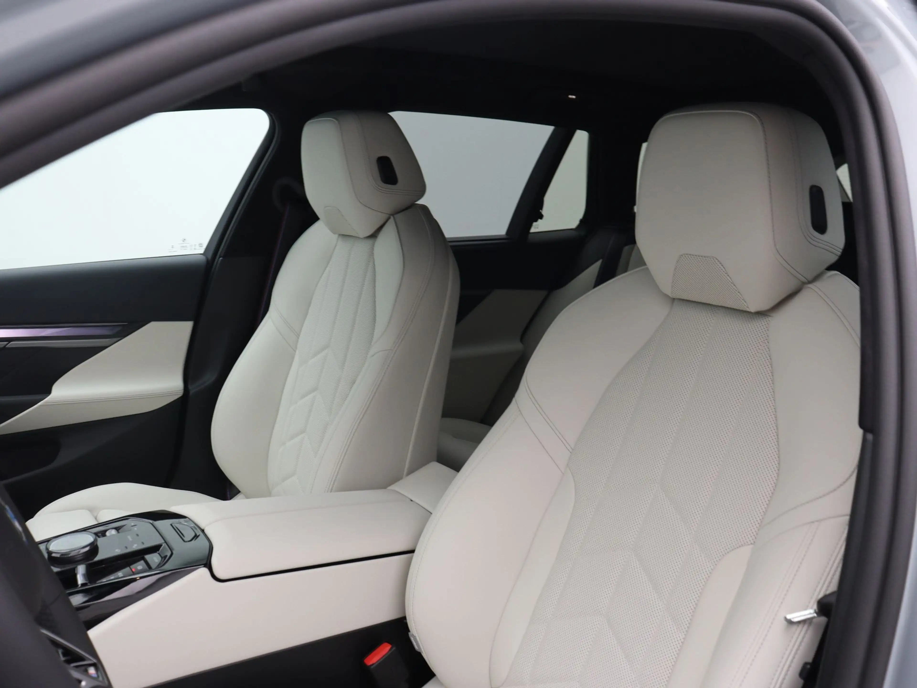 BMW i5 Touring eDrive40 84 kWh M Sport Pro | Harman Kardo — photo 4