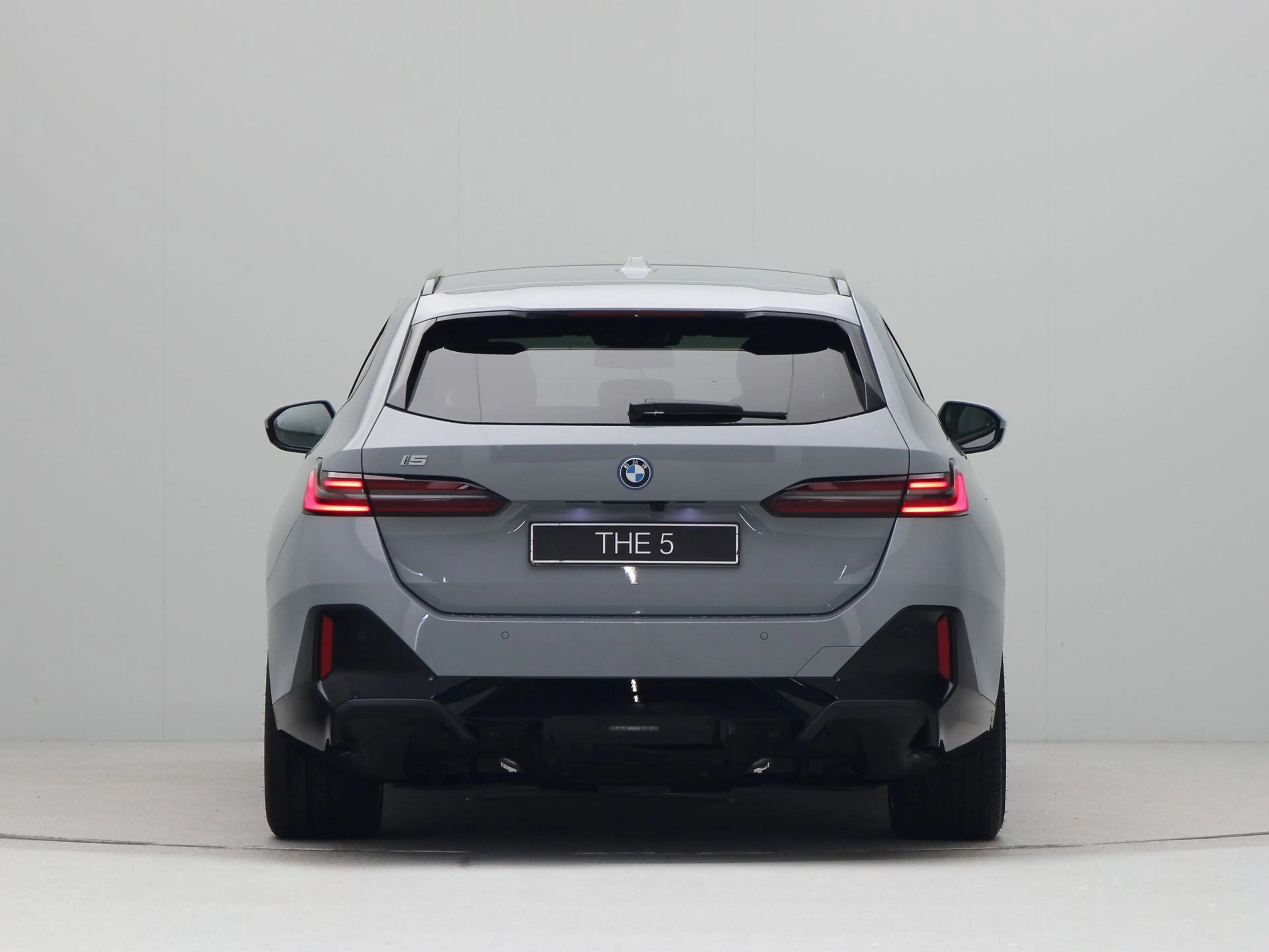 BMW i5 Touring eDrive40 84 kWh M Sport Pro | Harman Kardo — photo 9