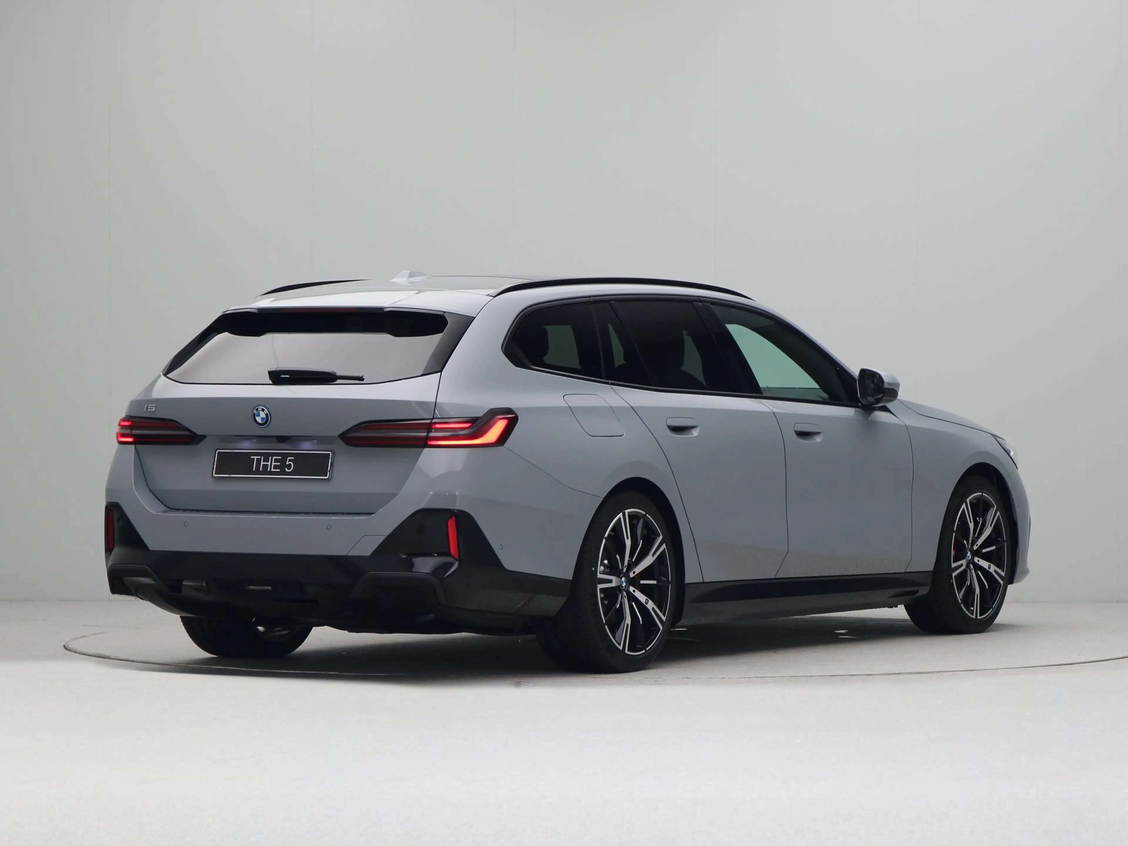 BMW i5 Touring eDrive40 84 kWh M Sport Pro | Harman Kardo — photo 8